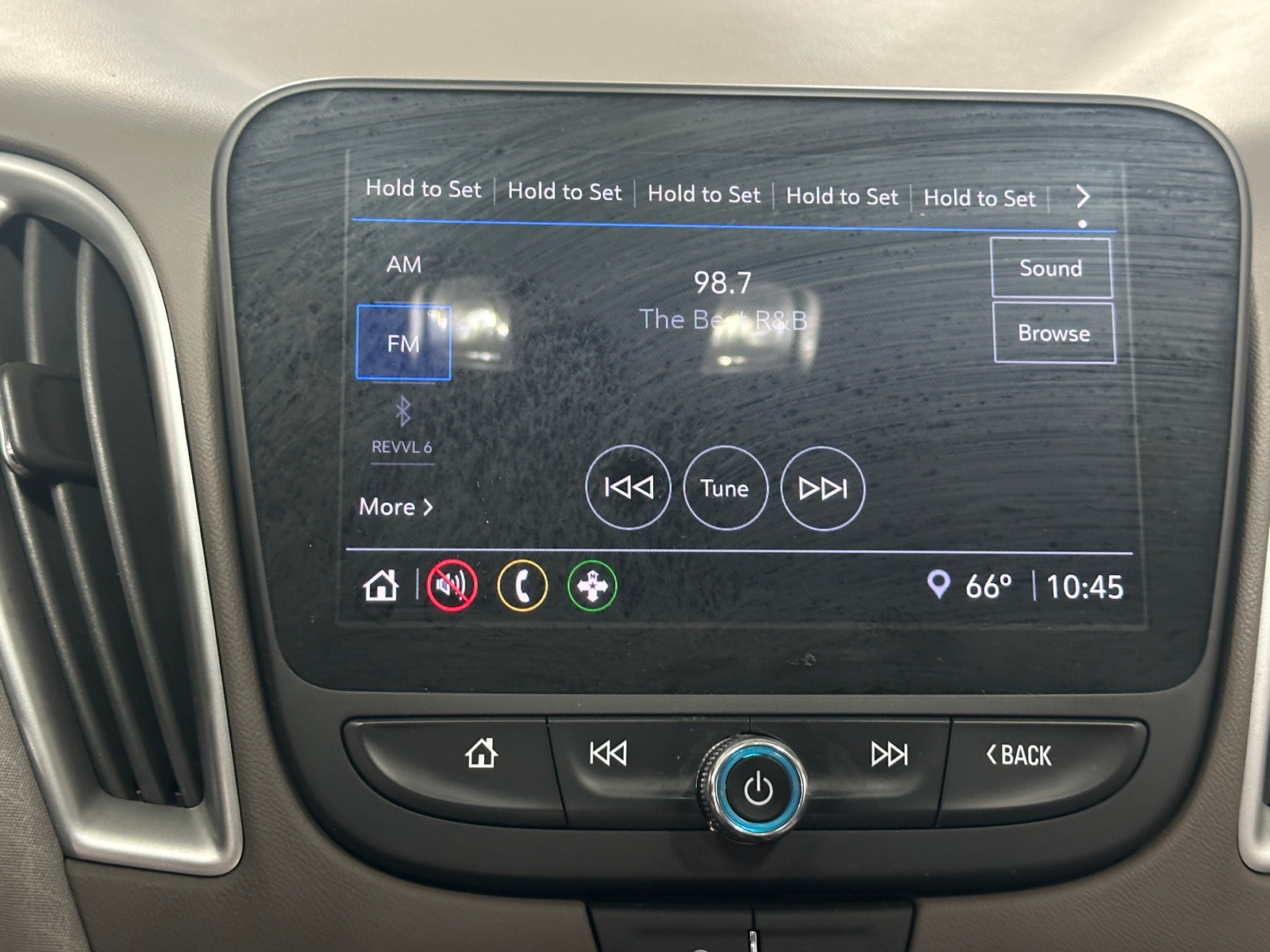 Thumbnail: 2023 Chevrolet Malibu - 4