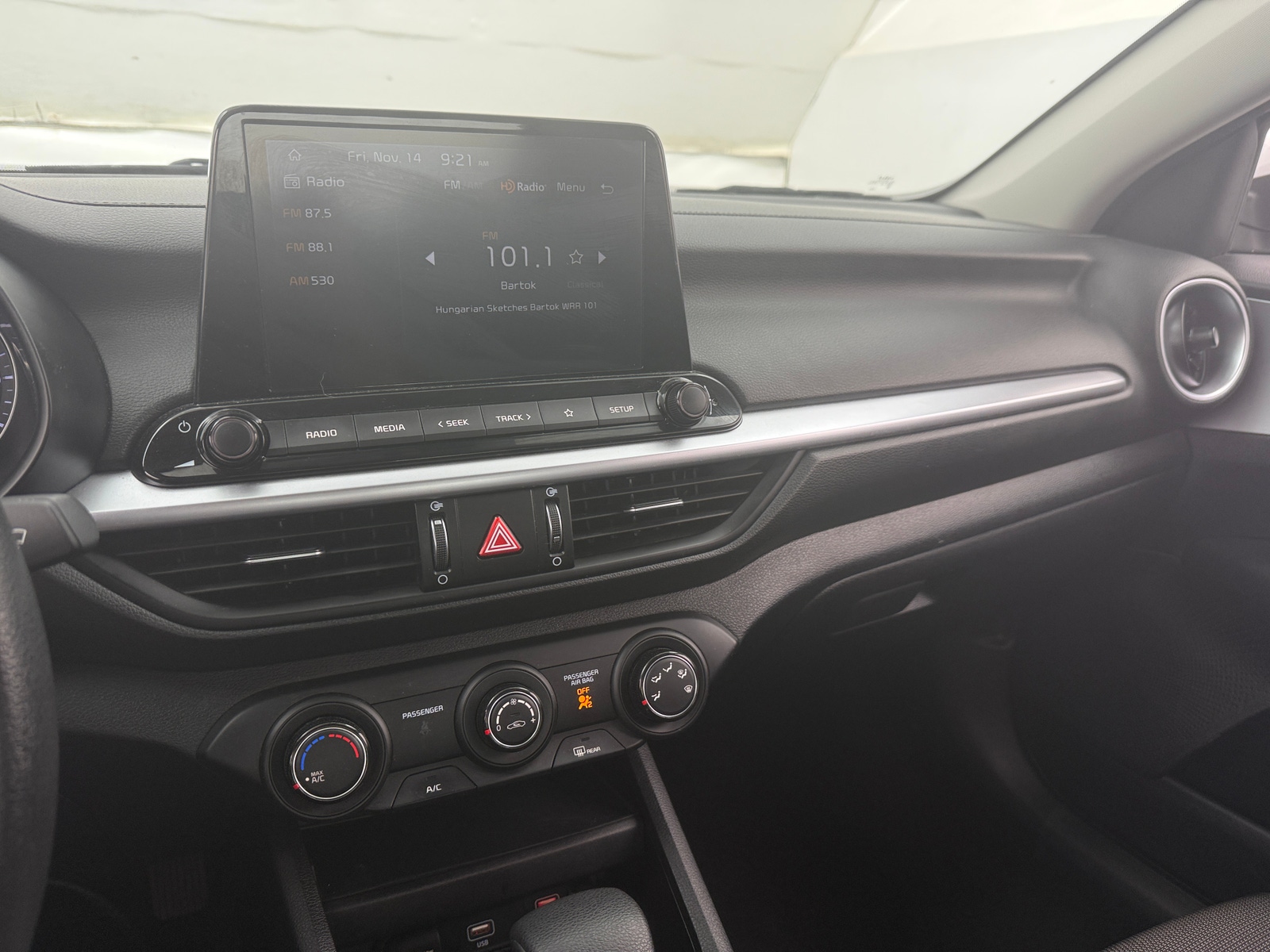 Thumbnail: 2024 Kia Forte - 4