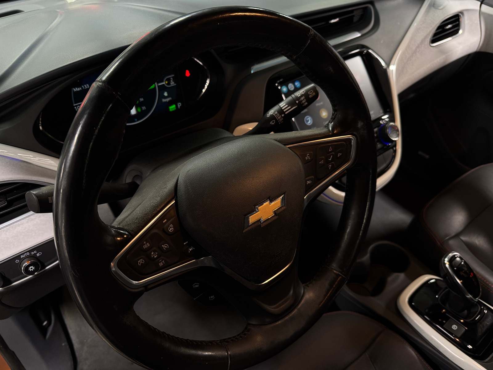 Thumbnail: 2017 Chevrolet Bolt EV - 4