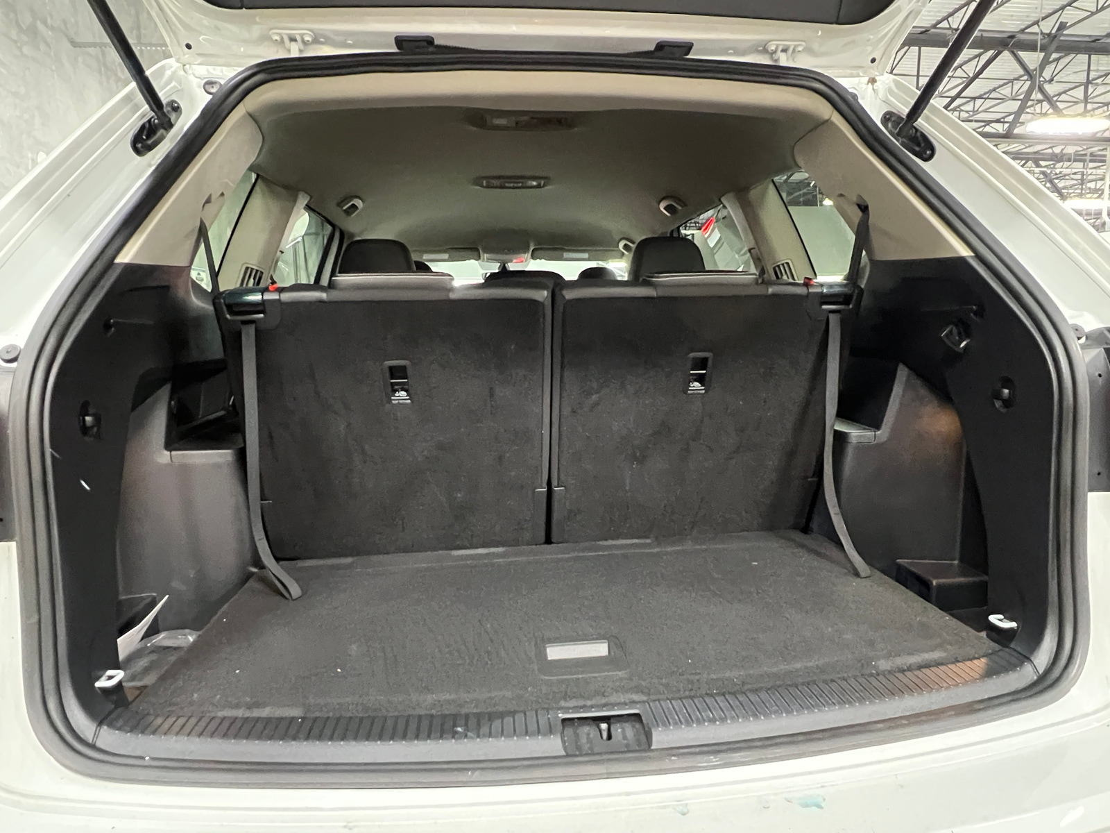 Thumbnail: 2022 Volkswagen Atlas - 6