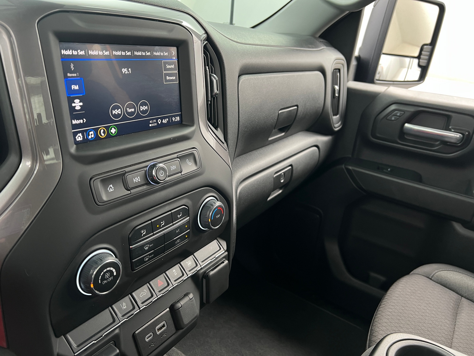 Thumbnail: 2024 Chevrolet Silverado 2500 - 4