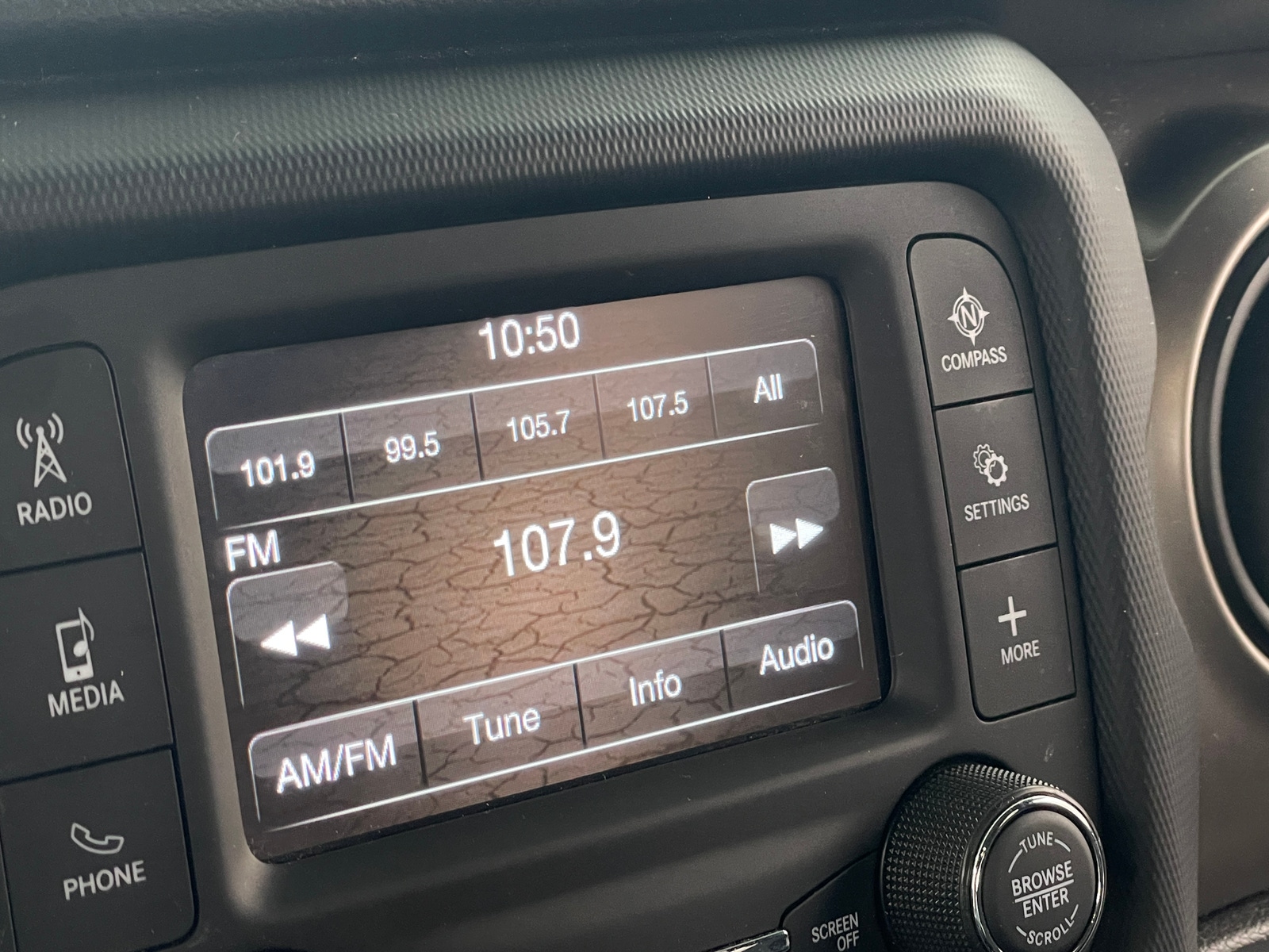 Thumbnail: 2020 Jeep Gladiator - 4