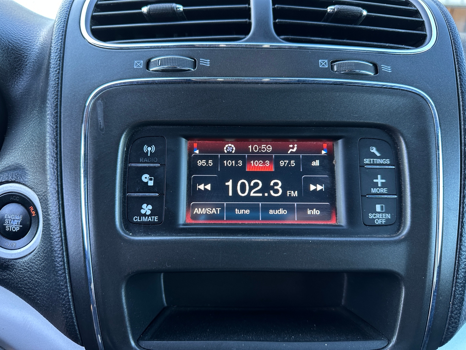 Thumbnail: 2017 Dodge Journey - 4