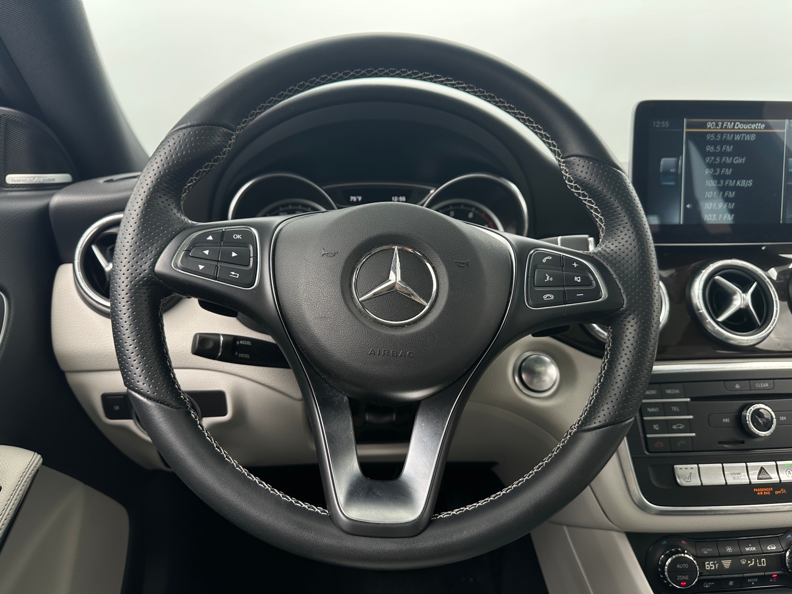 Thumbnail: 2017 Mercedes-Benz CLA - 3