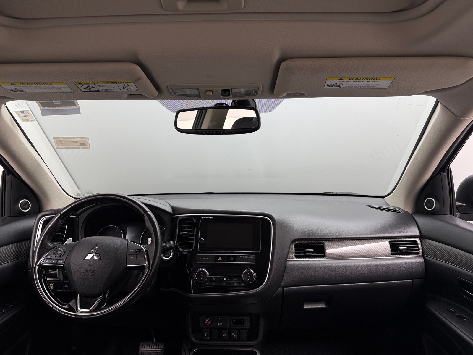 Thumbnail: 2019 Mitsubishi Outlander - 2