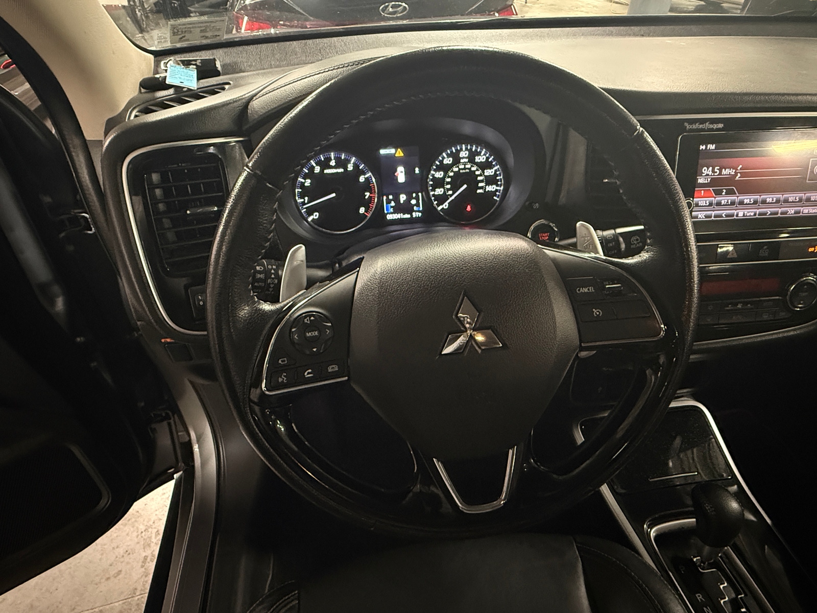 Thumbnail: 2019 Mitsubishi Outlander - 4