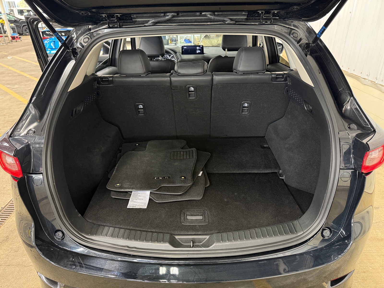 Thumbnail: 2025 Mazda CX-5 - 6