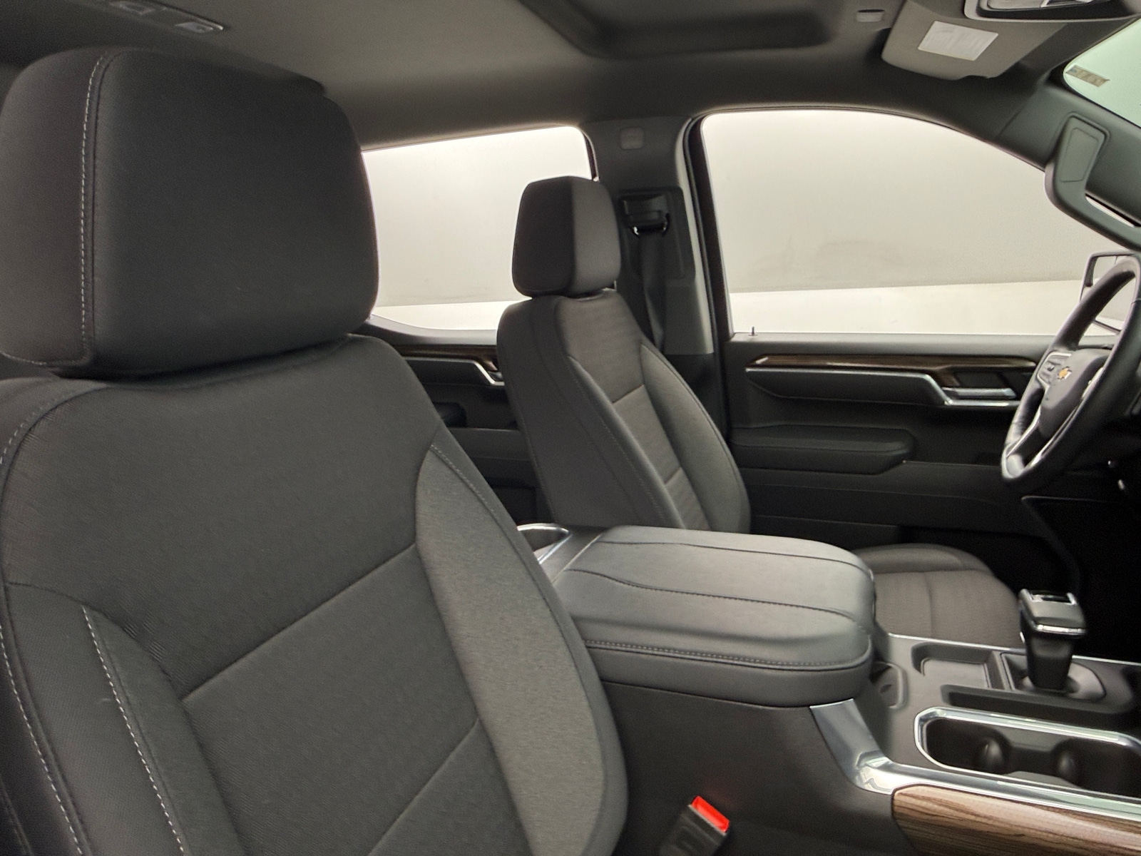 Thumbnail: 2025 Chevrolet Silverado 1500 - 2