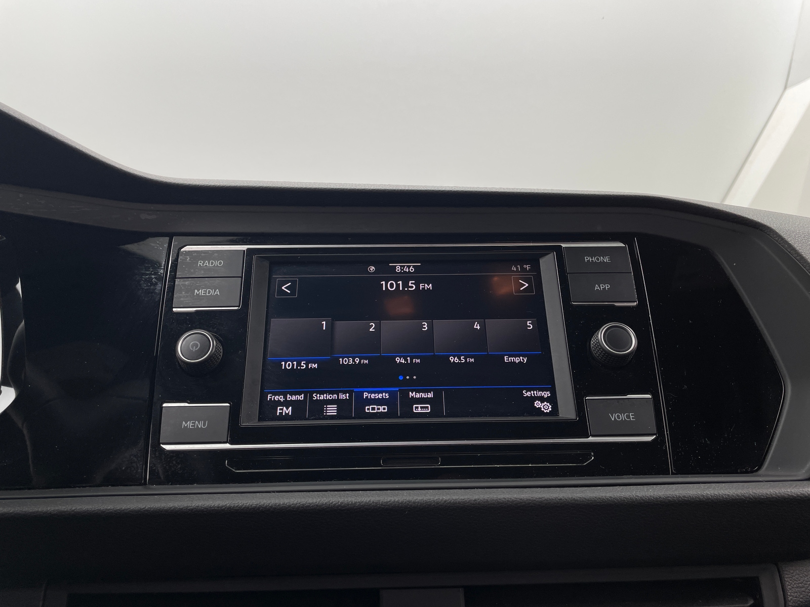 Thumbnail: 2024 Volkswagen Jetta - 4