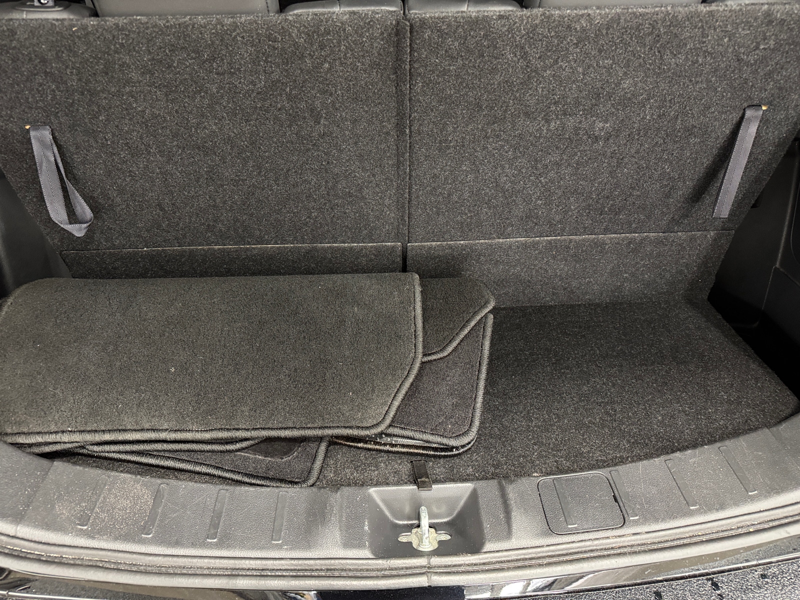 Thumbnail: 2019 Mitsubishi Outlander - 7