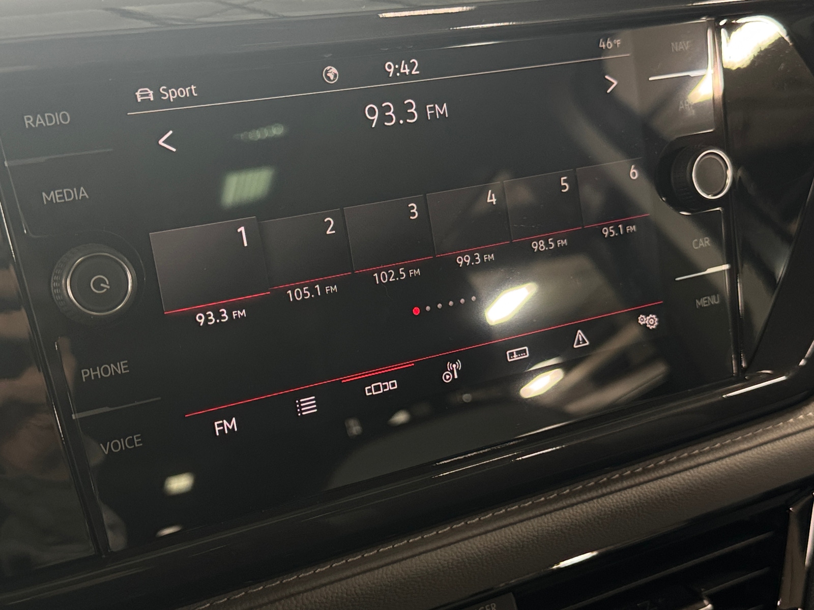 Thumbnail: 2023 Volkswagen Taos - 3