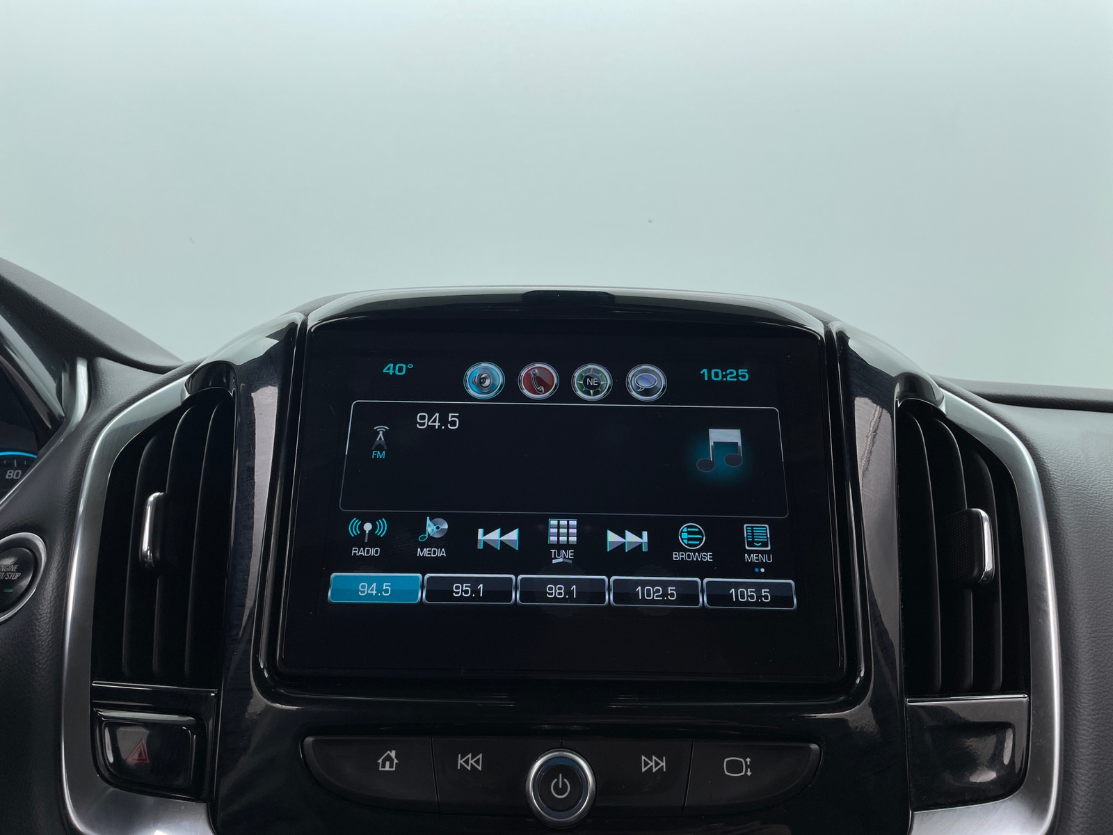 Thumbnail: 2018 Chevrolet Traverse - 4