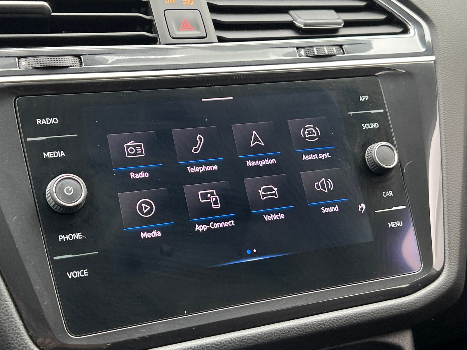 Thumbnail: 2021 Volkswagen Tiguan - 3