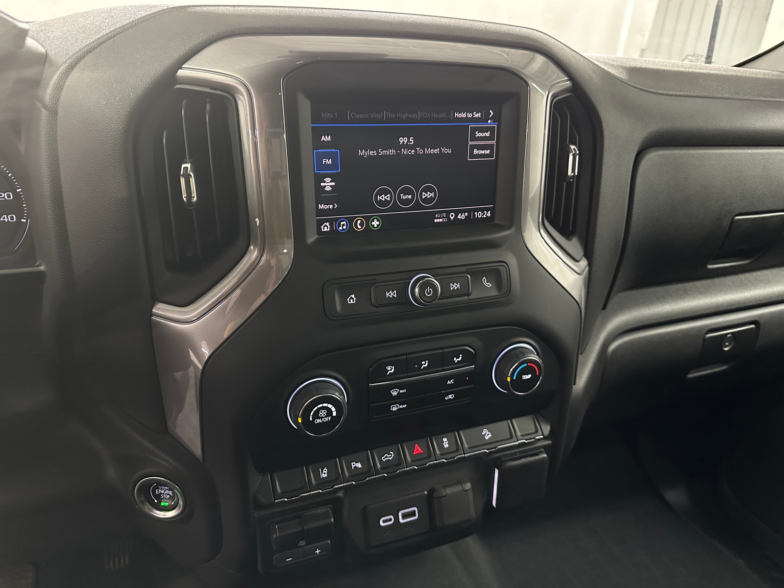 Thumbnail: 2024 Chevrolet Silverado 2500 - 4