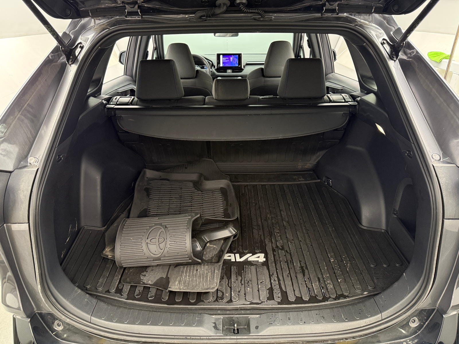 Thumbnail: 2024 Toyota RAV4 - 7