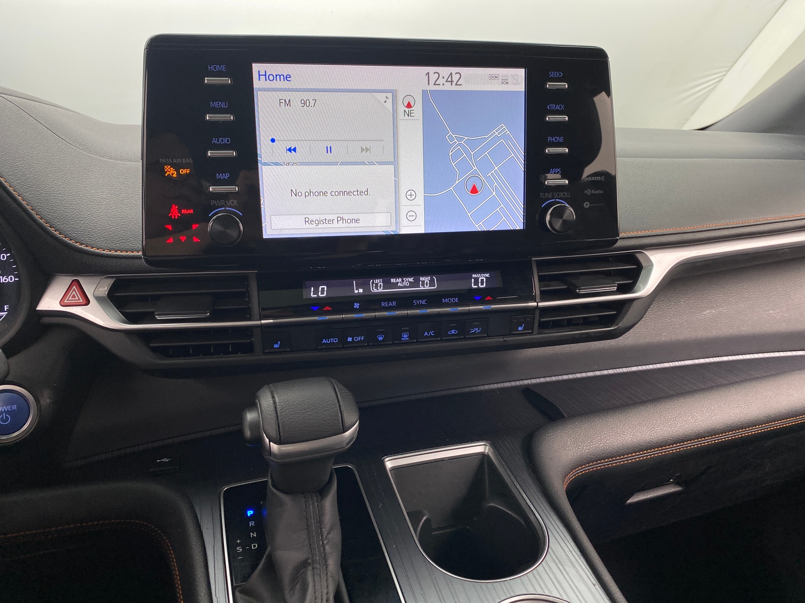 Thumbnail: 2022 Toyota Sienna - 3