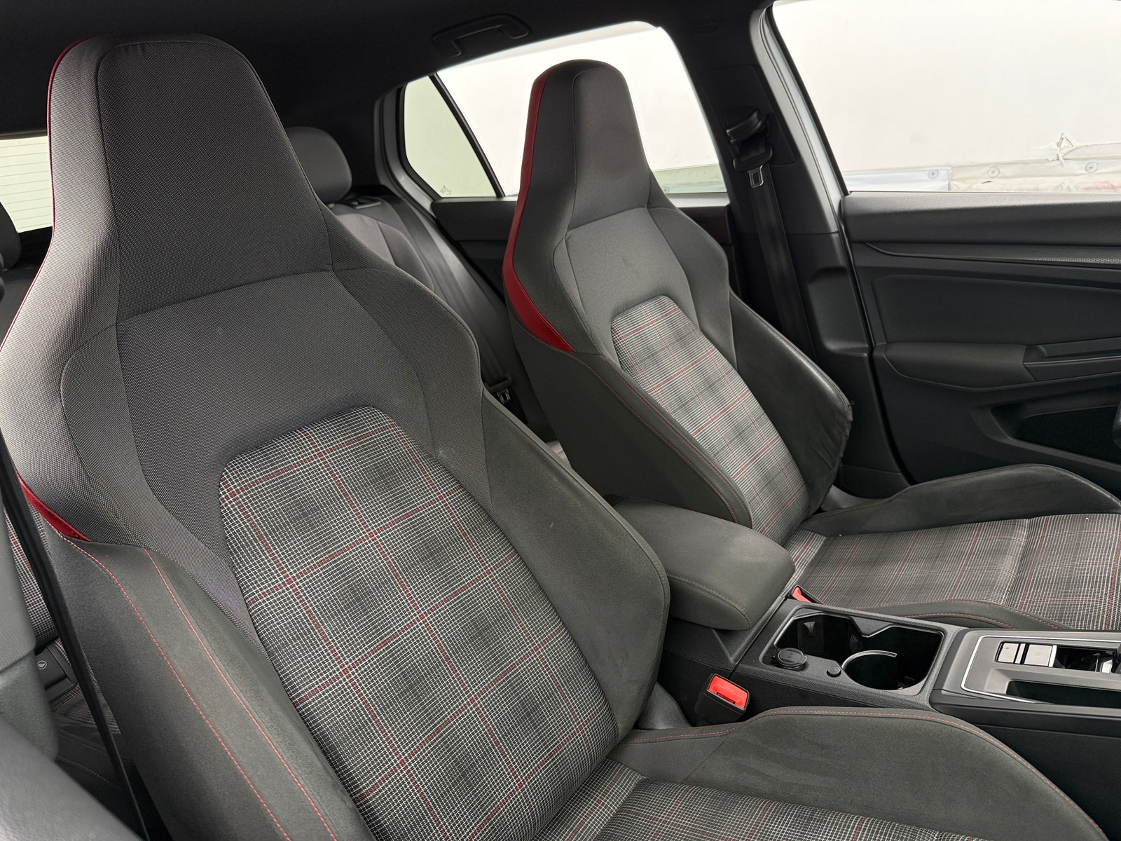 Thumbnail: 2022 Volkswagen Golf - 2