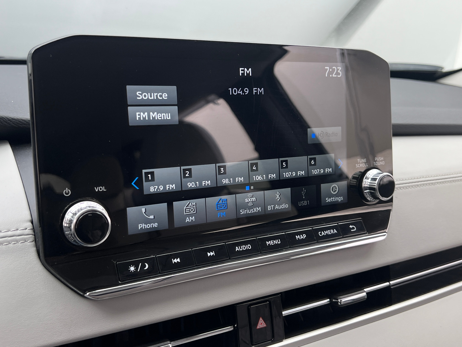 Thumbnail: 2024 Mitsubishi Outlander - 3