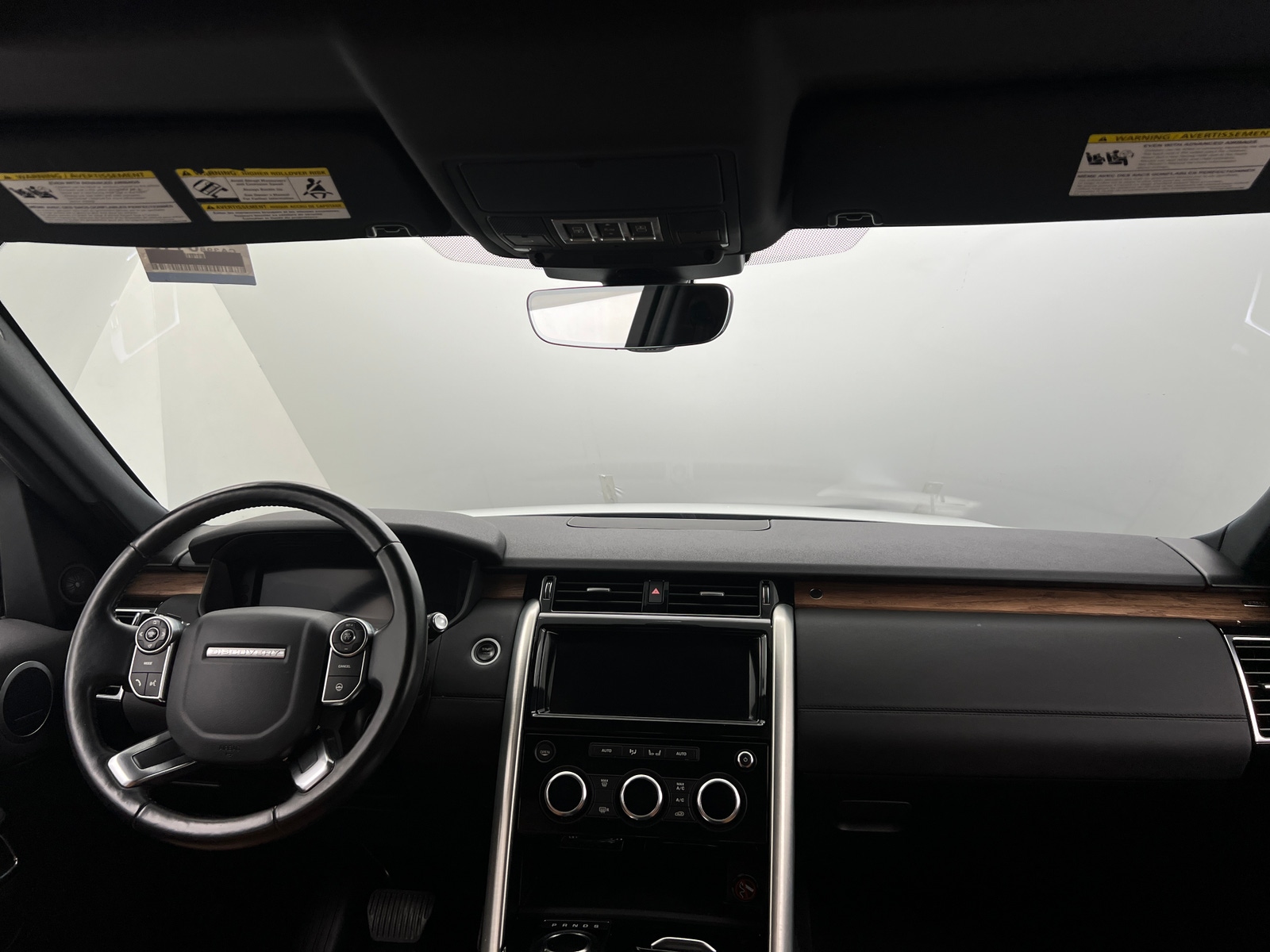 Thumbnail: 2018 Land Rover Discovery - 2