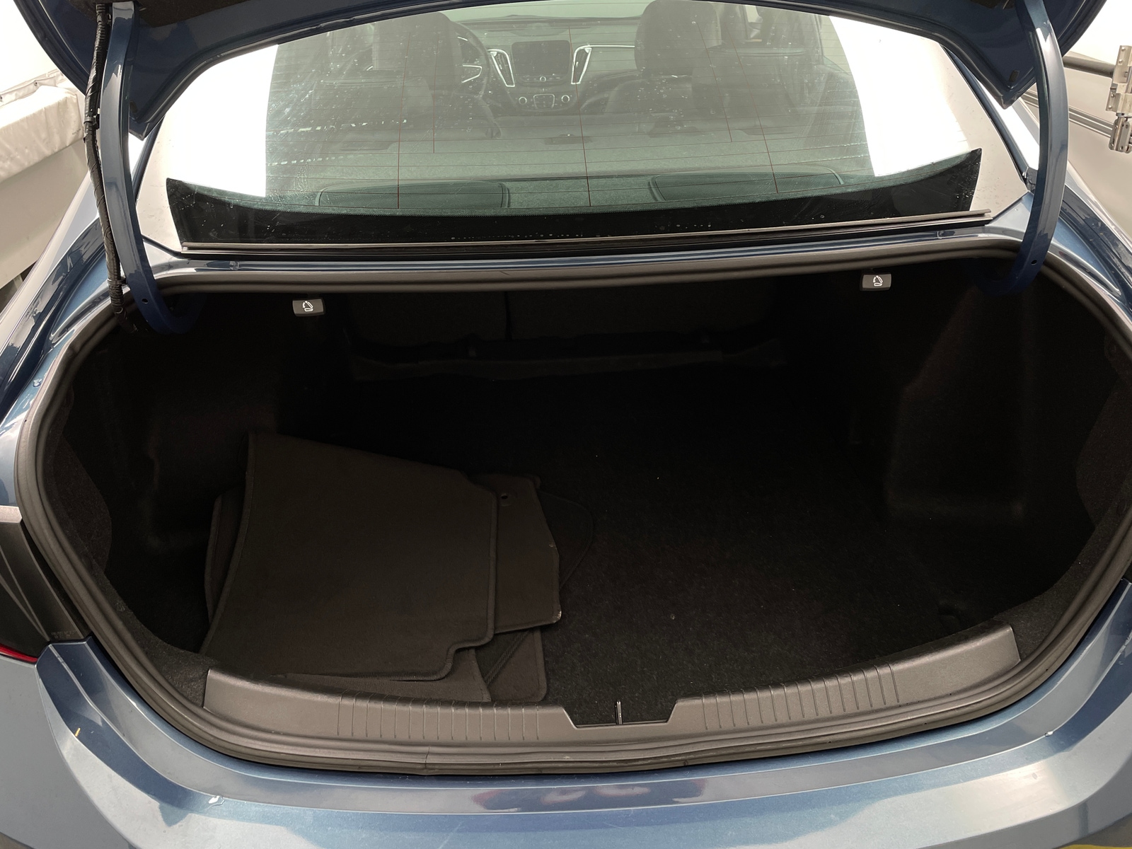 Thumbnail: 2024 Chevrolet Malibu - 6