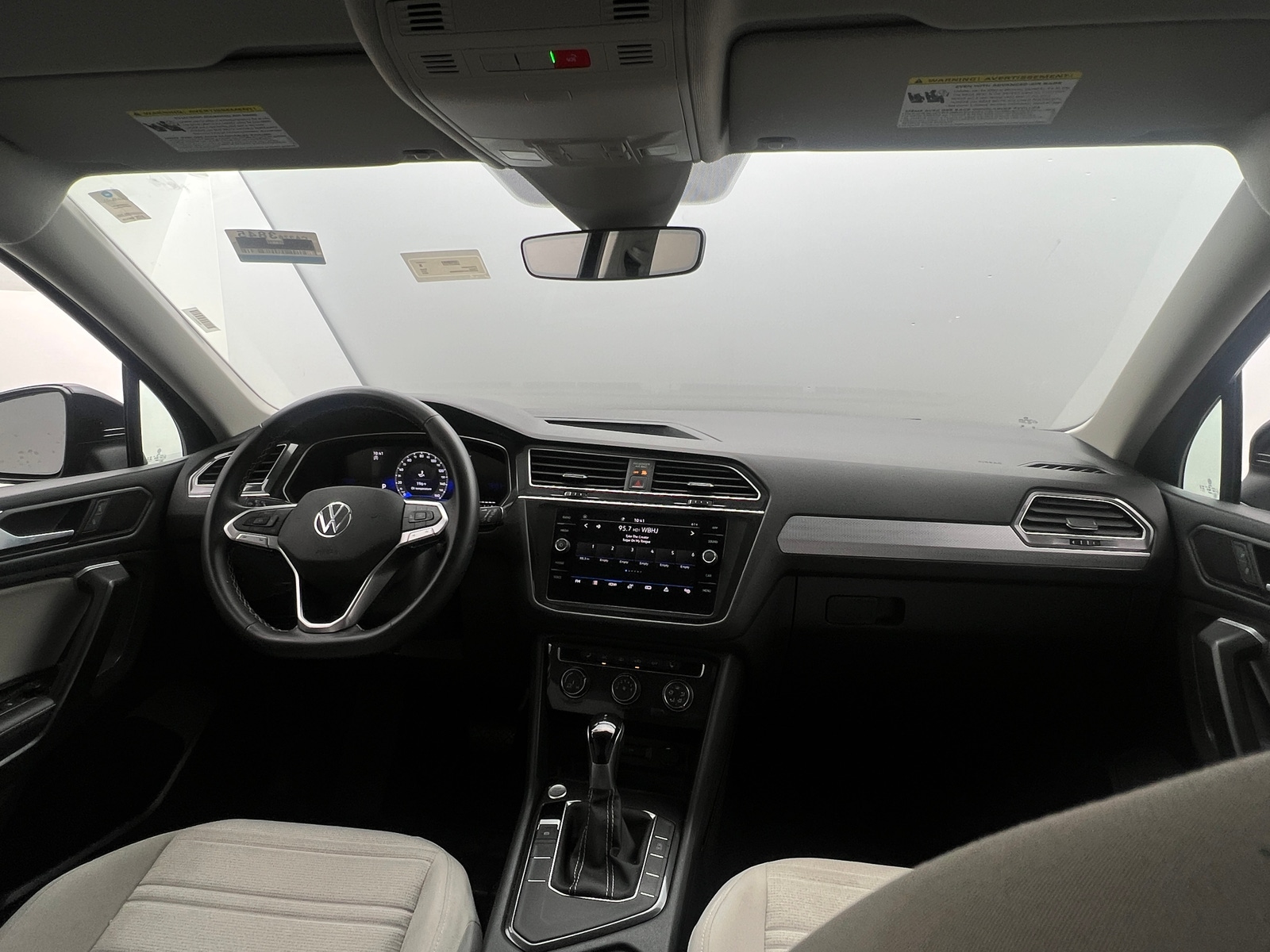 Thumbnail: 2024 Volkswagen Tiguan - 3