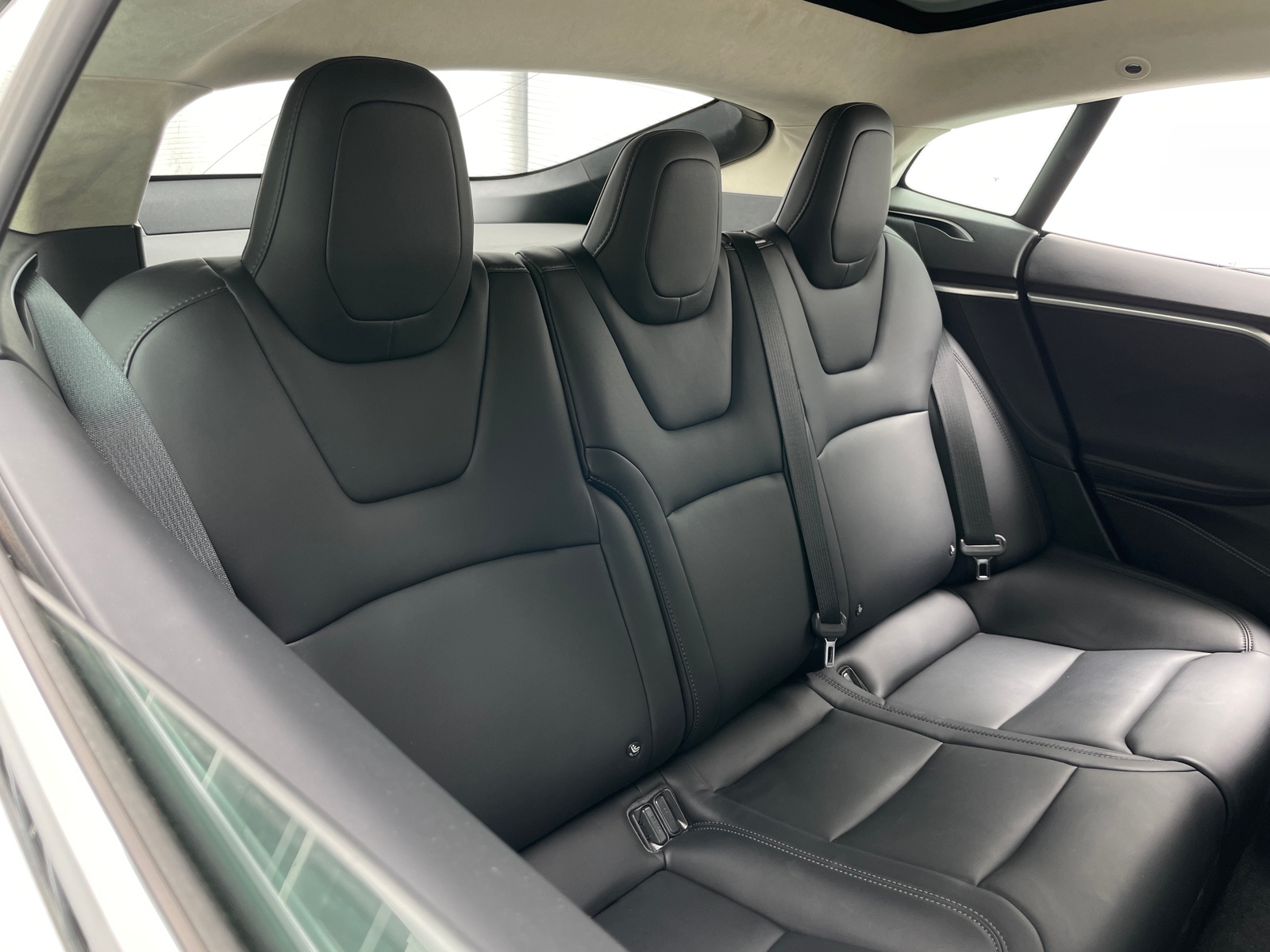 Thumbnail: 2017 Tesla Model S - 5