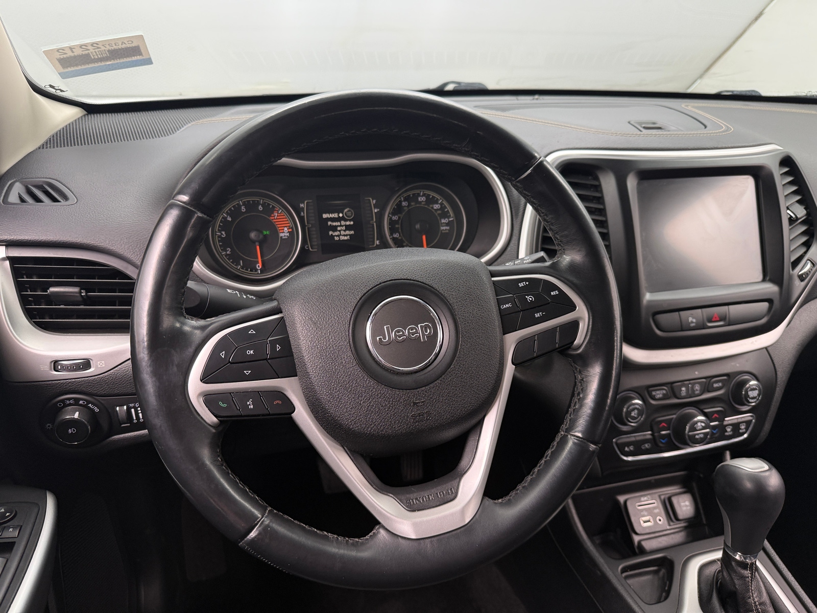 Thumbnail: 2018 Jeep Cherokee - 5