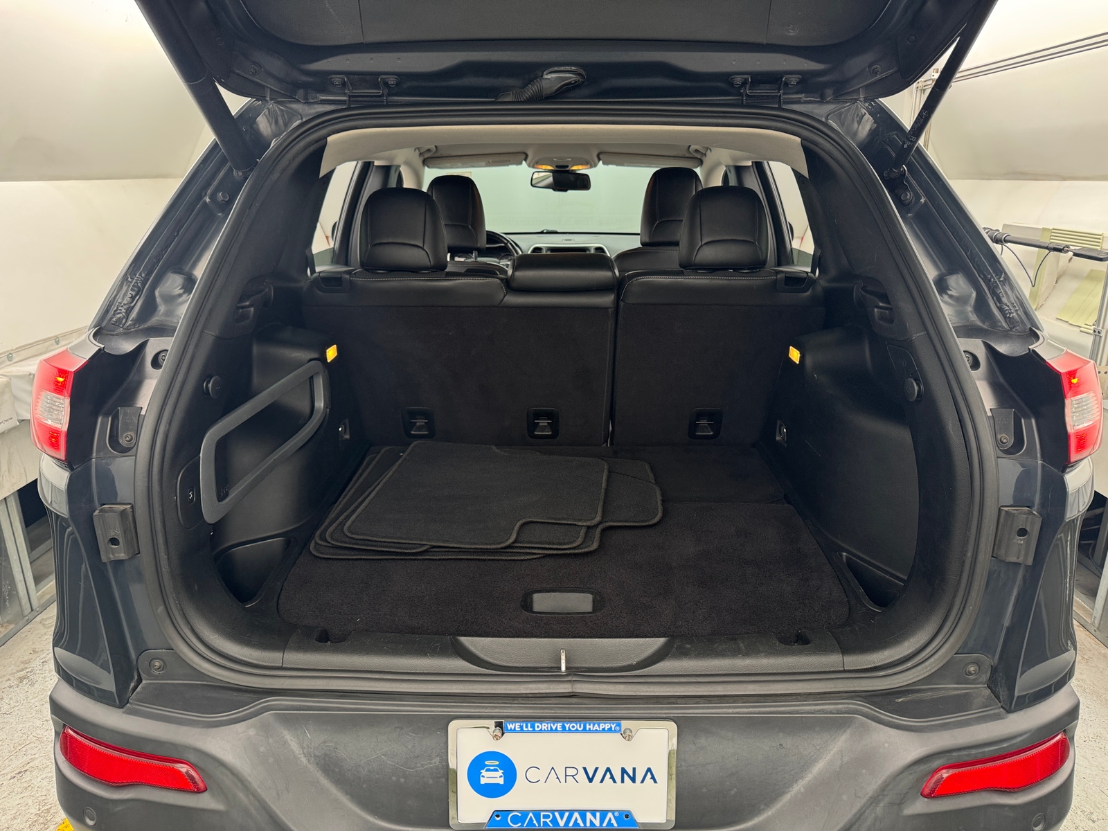 Thumbnail: 2018 Jeep Cherokee - 7