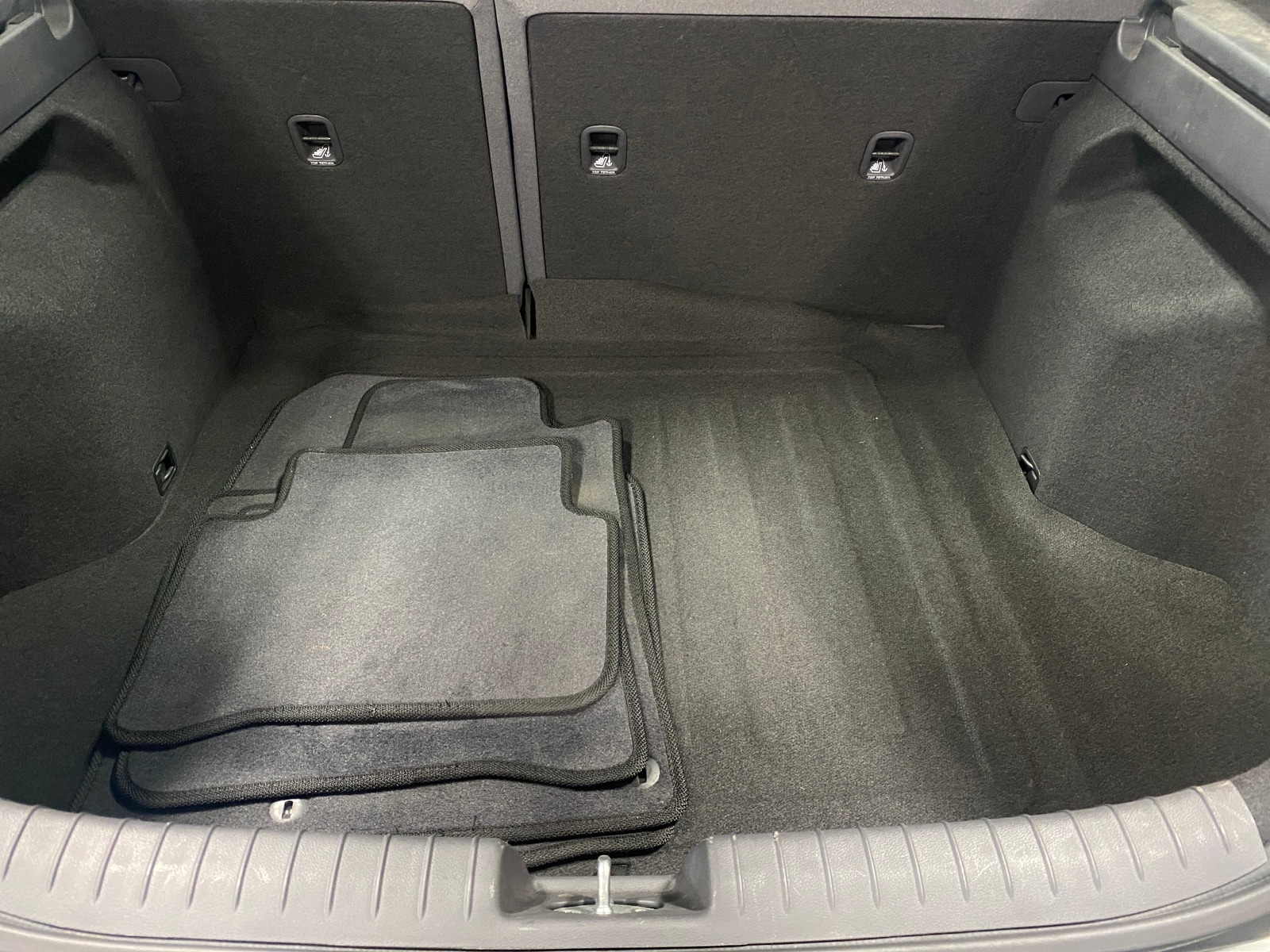 Thumbnail: 2020 Hyundai Ioniq - 7