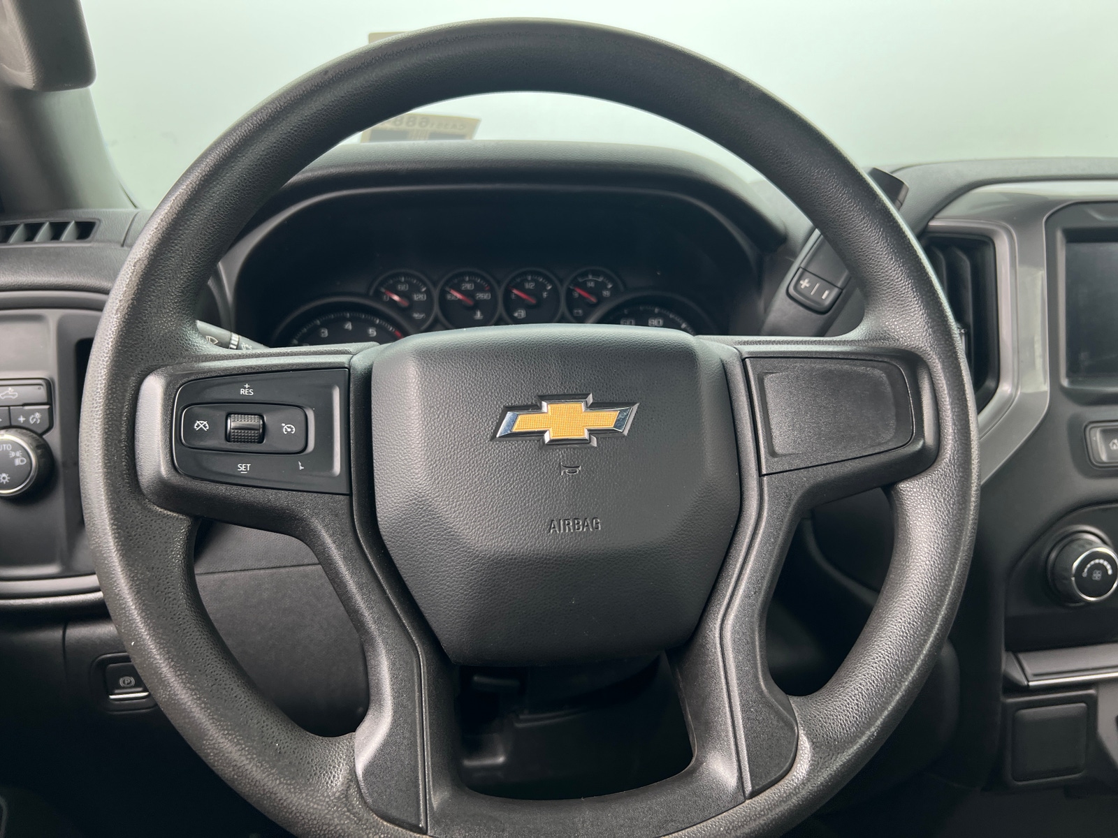 Thumbnail: 2021 Chevrolet Silverado 1500 - 4