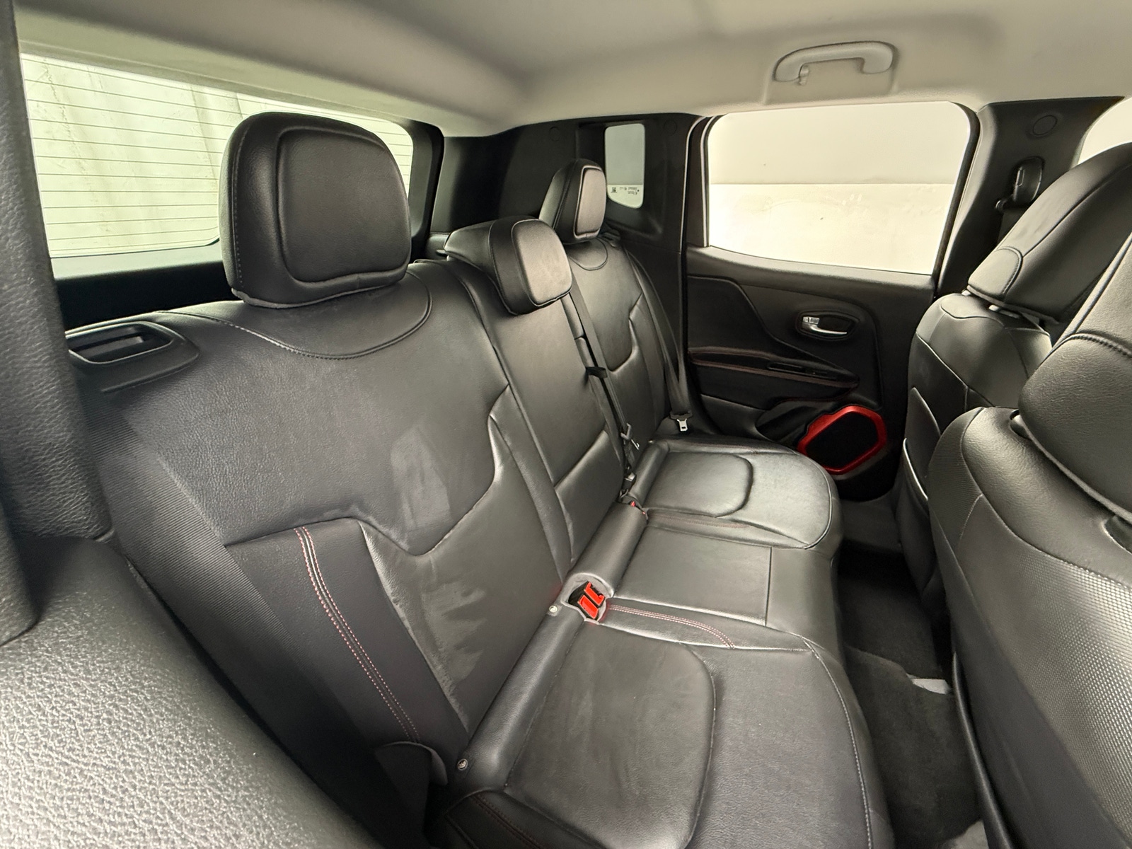 Thumbnail: 2016 Jeep Renegade - 5