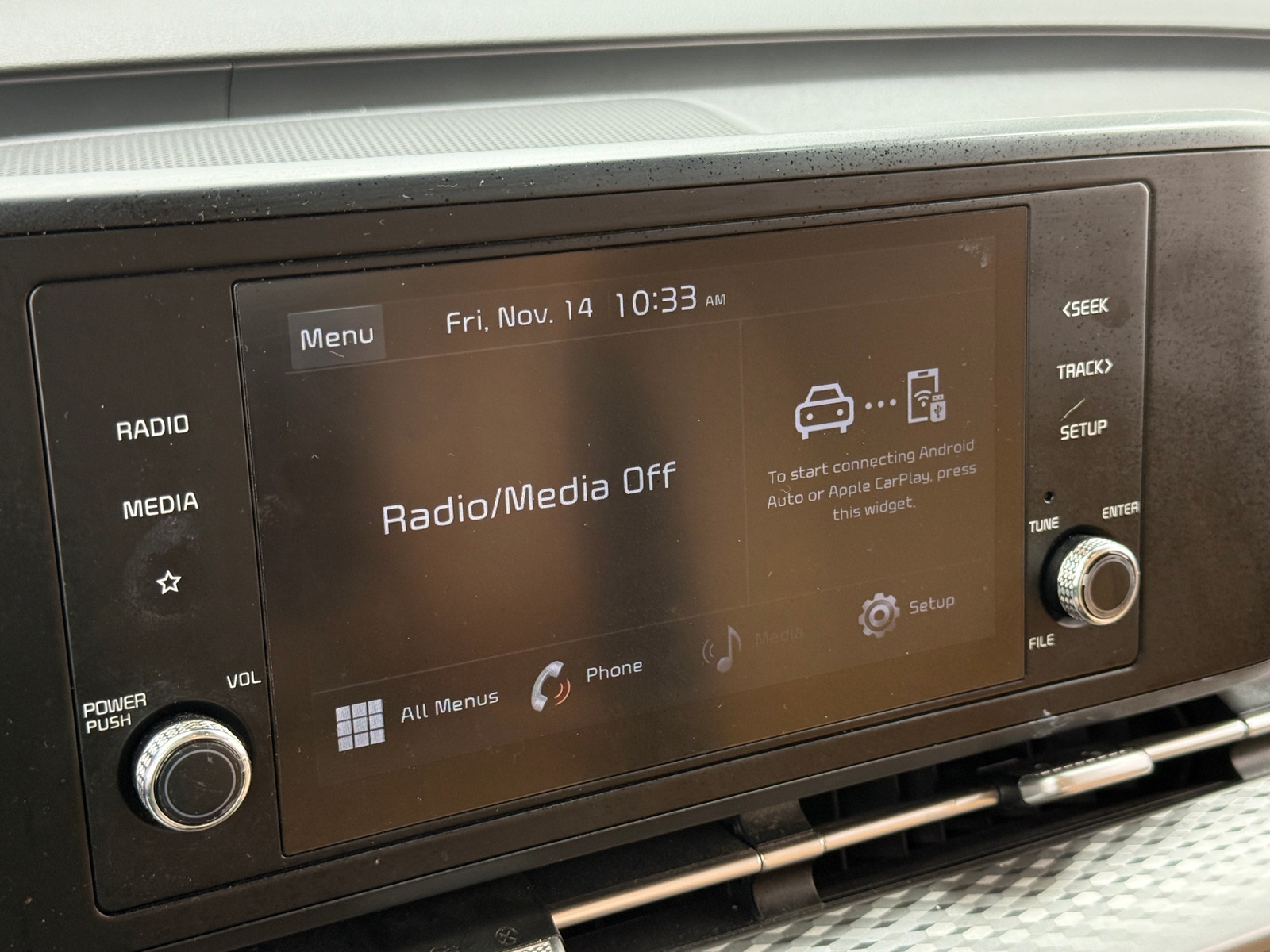 Thumbnail: 2022 Kia Carnival - 3