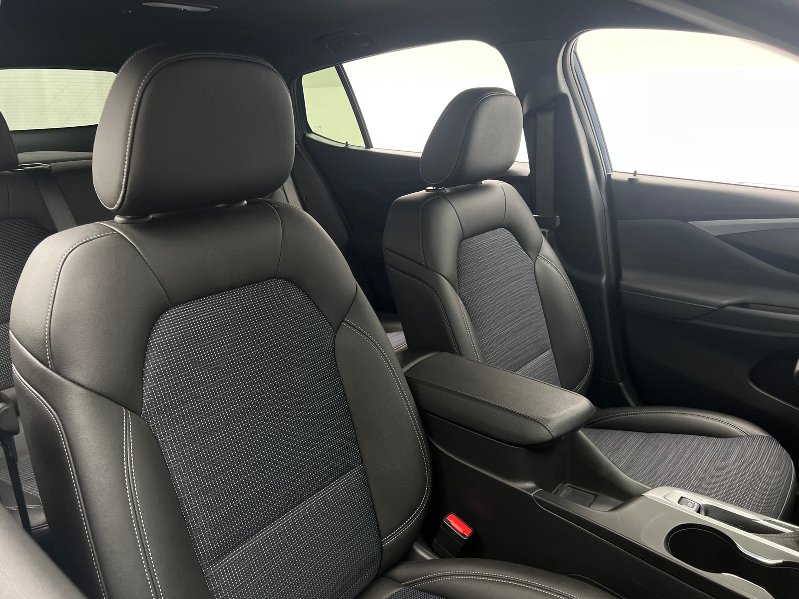 Thumbnail: 2025 Buick Envista - 2