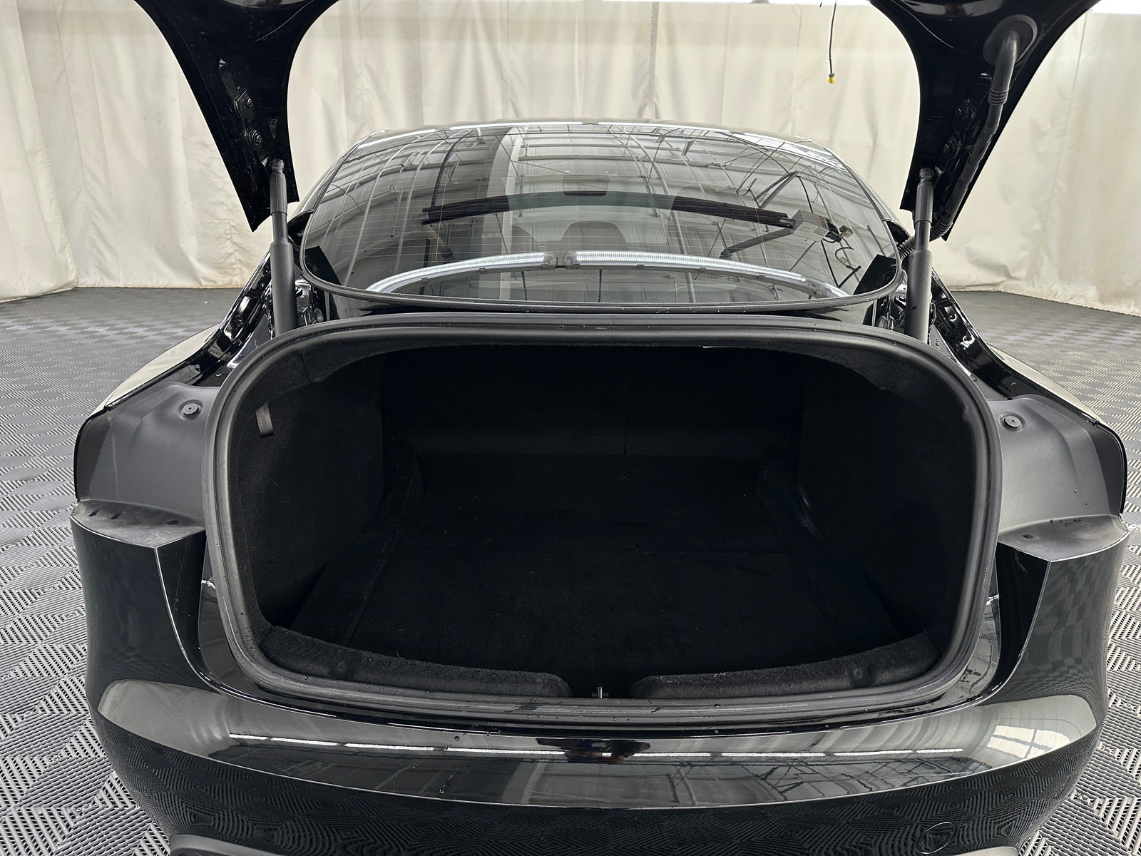 Thumbnail: 2024 Tesla Model 3 - 6