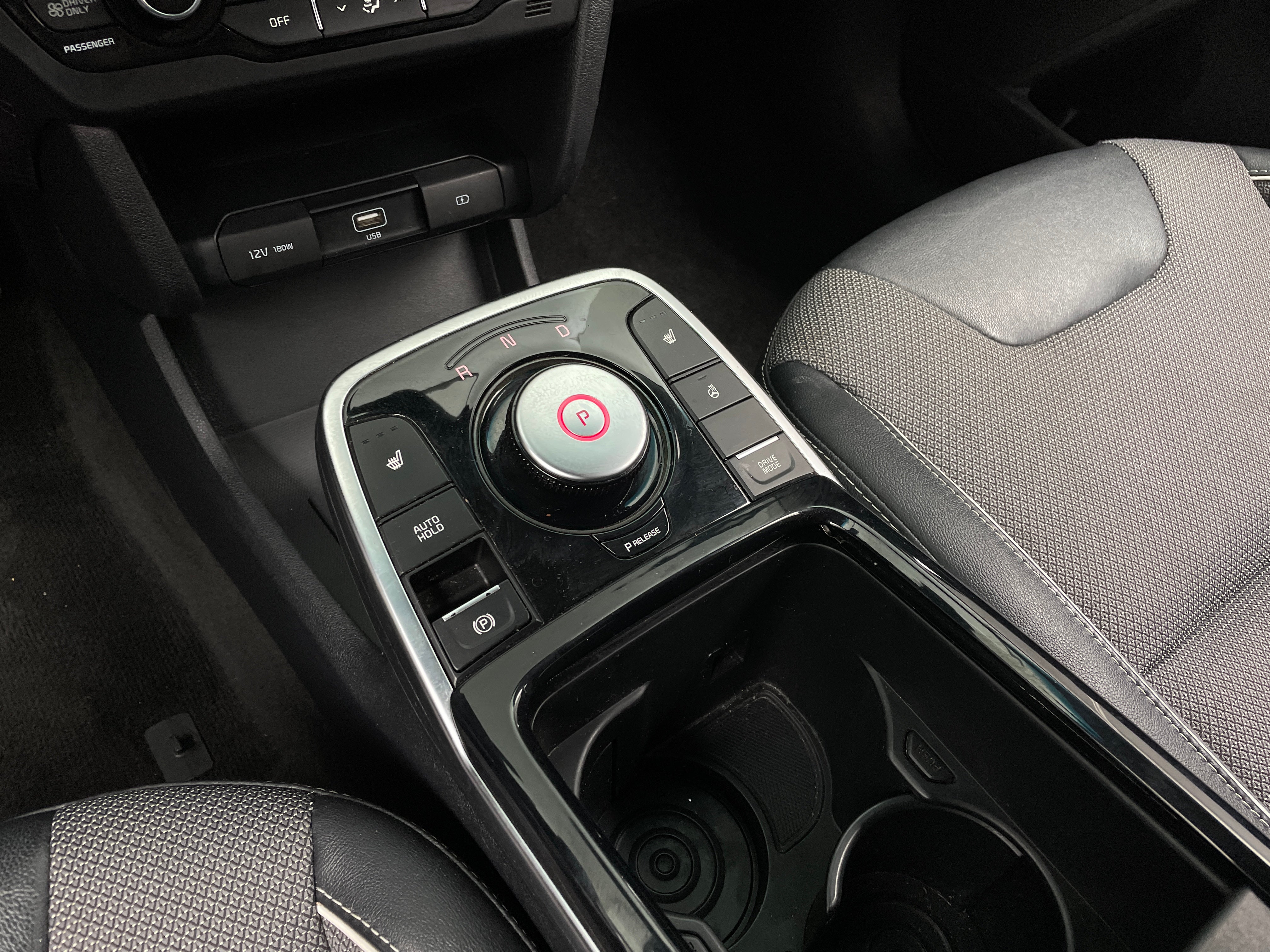 Used 2021 Kia Niro EX with VIN KNDCC3LG7M5107621 for sale in Oak Creek, WI