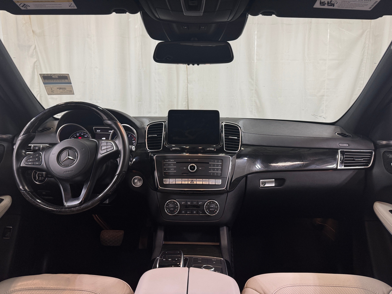 Thumbnail: 2017 Mercedes-Benz GLS - 2