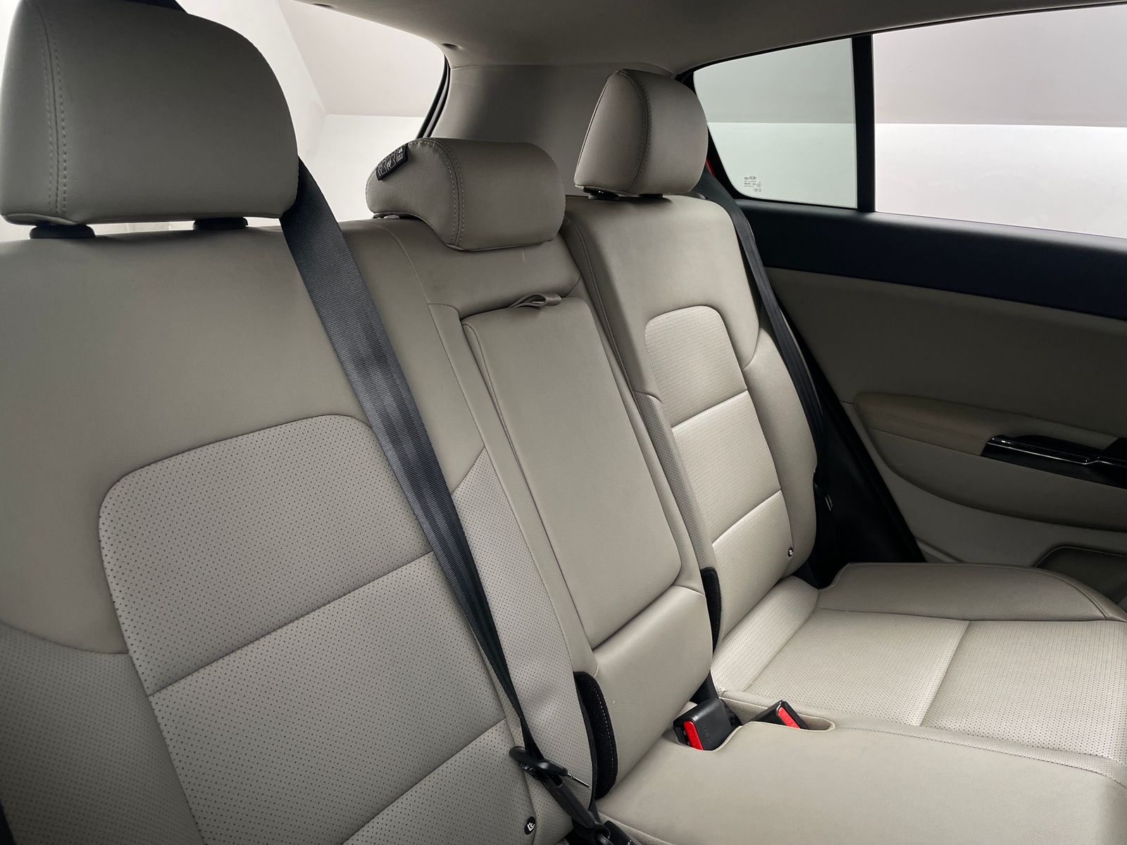 Thumbnail: 2022 Kia Sportage - 5