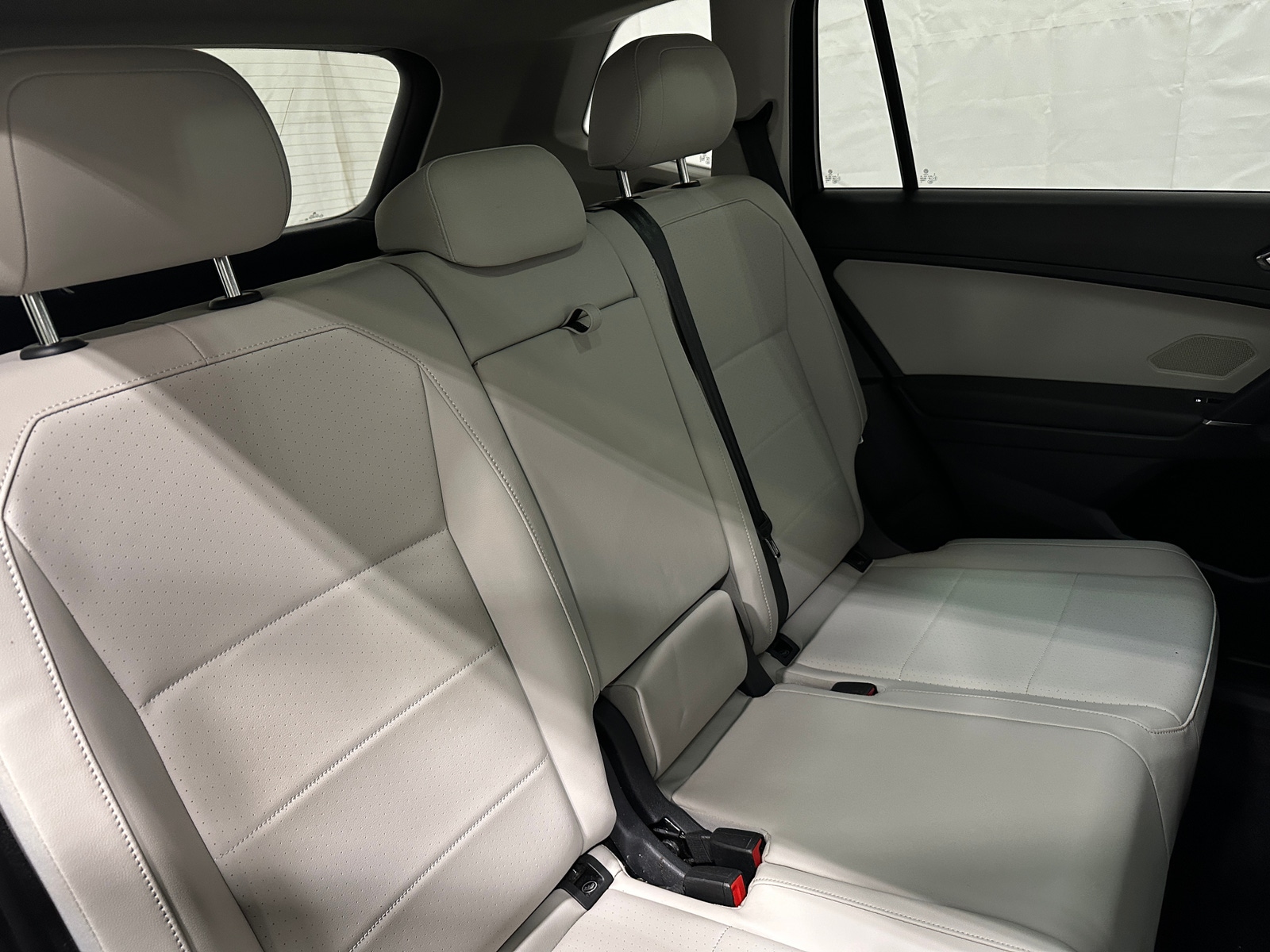 Thumbnail: 2018 Volkswagen Tiguan - 6