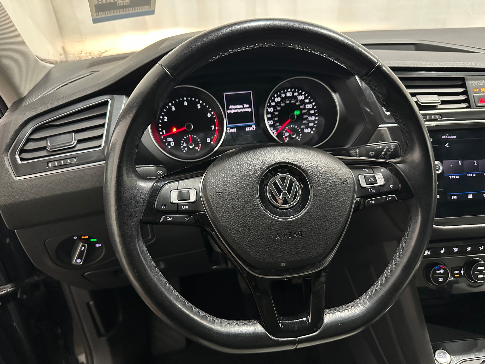Thumbnail: 2018 Volkswagen Tiguan - 5