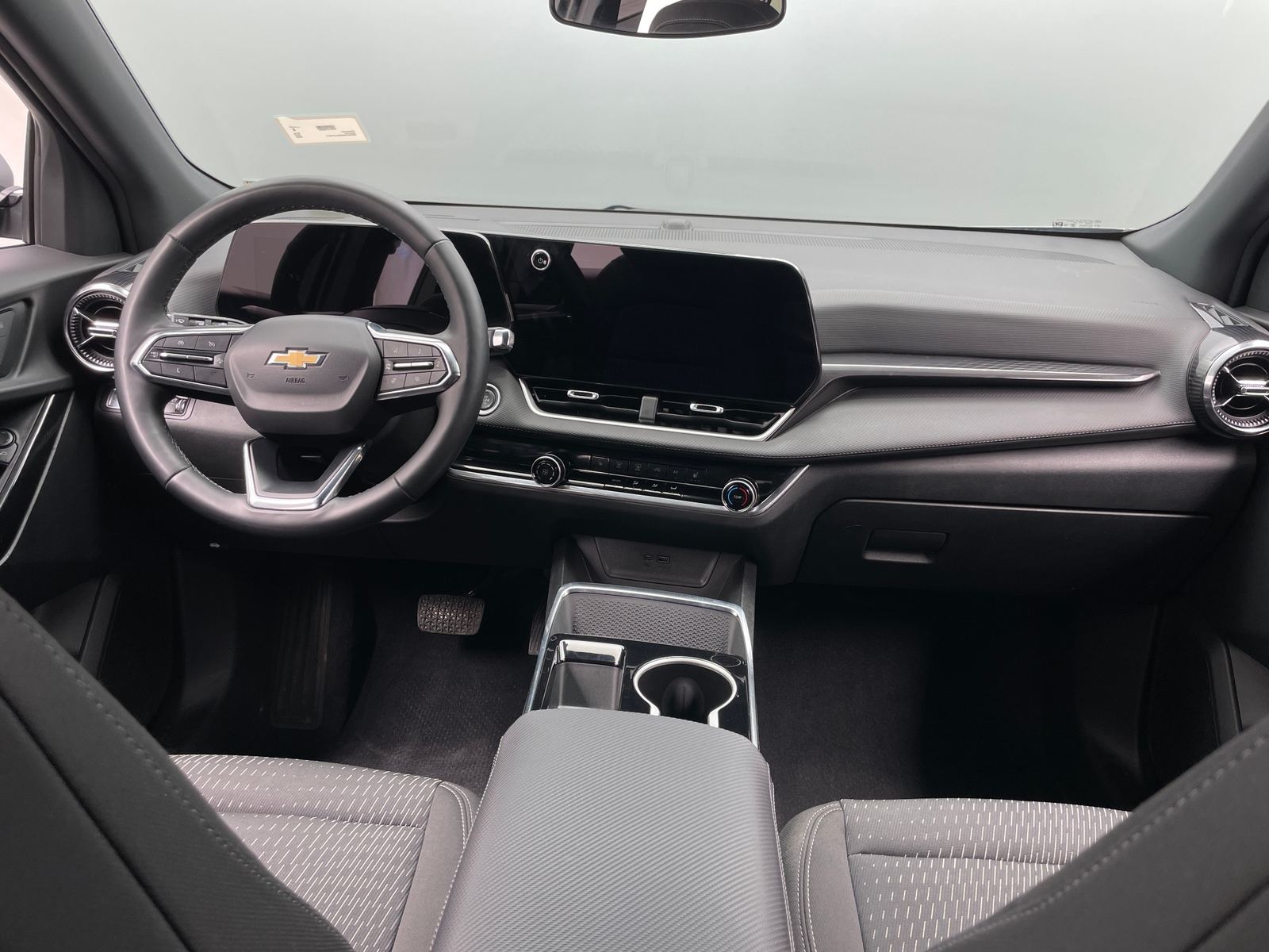 Thumbnail: 2025 Chevrolet Equinox - 3