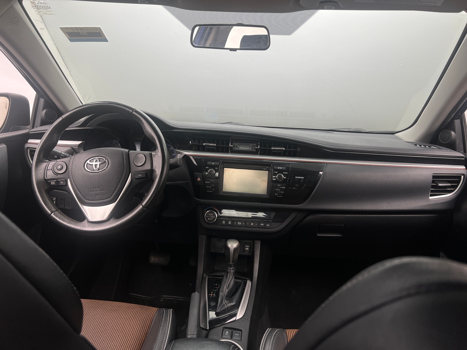 Thumbnail: 2015 Toyota Corolla - 2