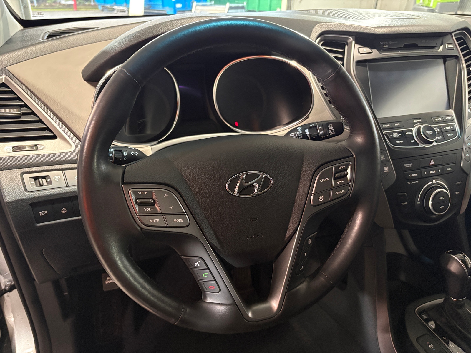 Thumbnail: 2016 Hyundai Santa Fe - 4