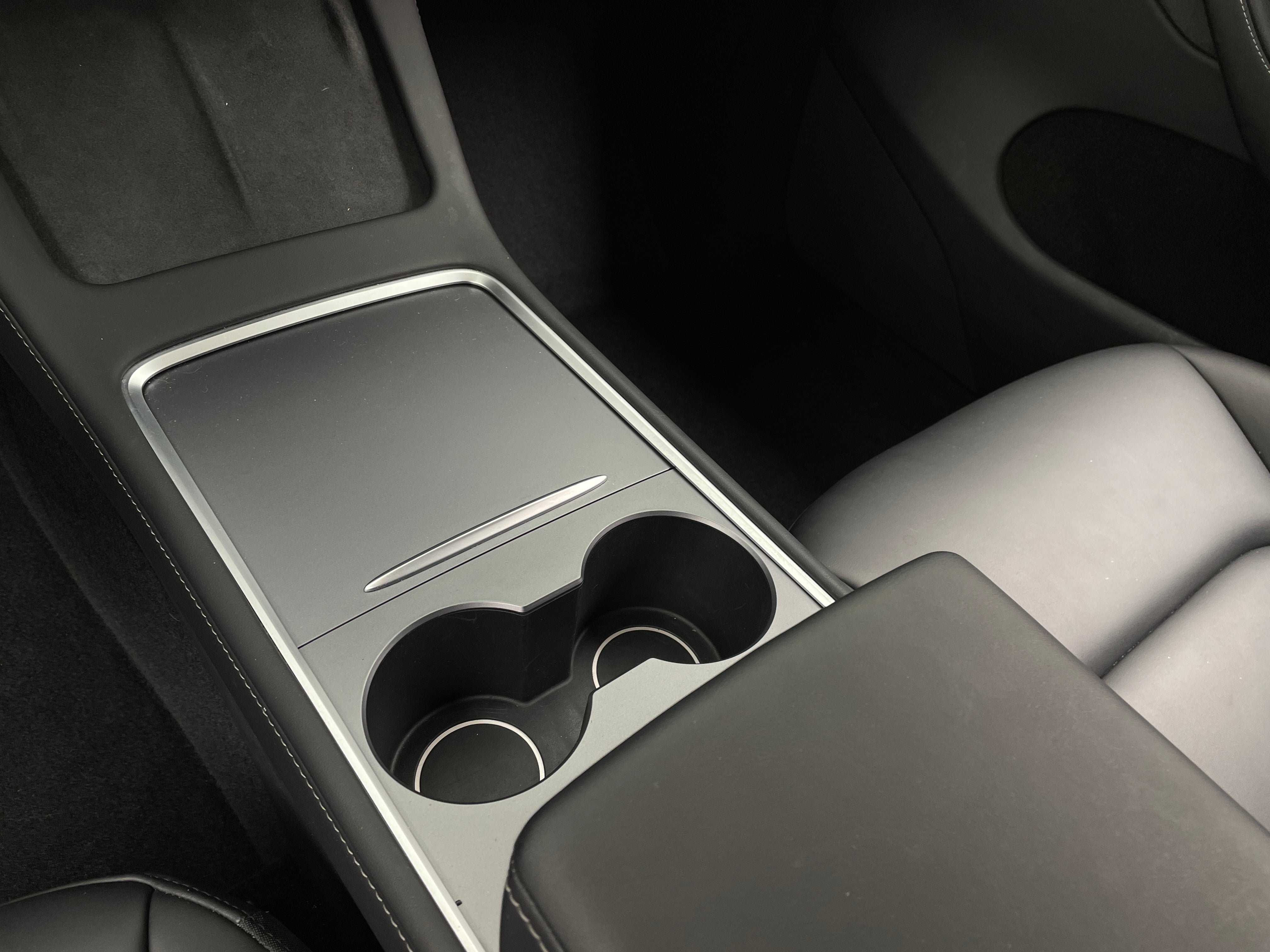 Used 2023 Tesla Model Y Long Range with VIN 7SAYGDEE2PA128293 for sale in Oak Creek, WI