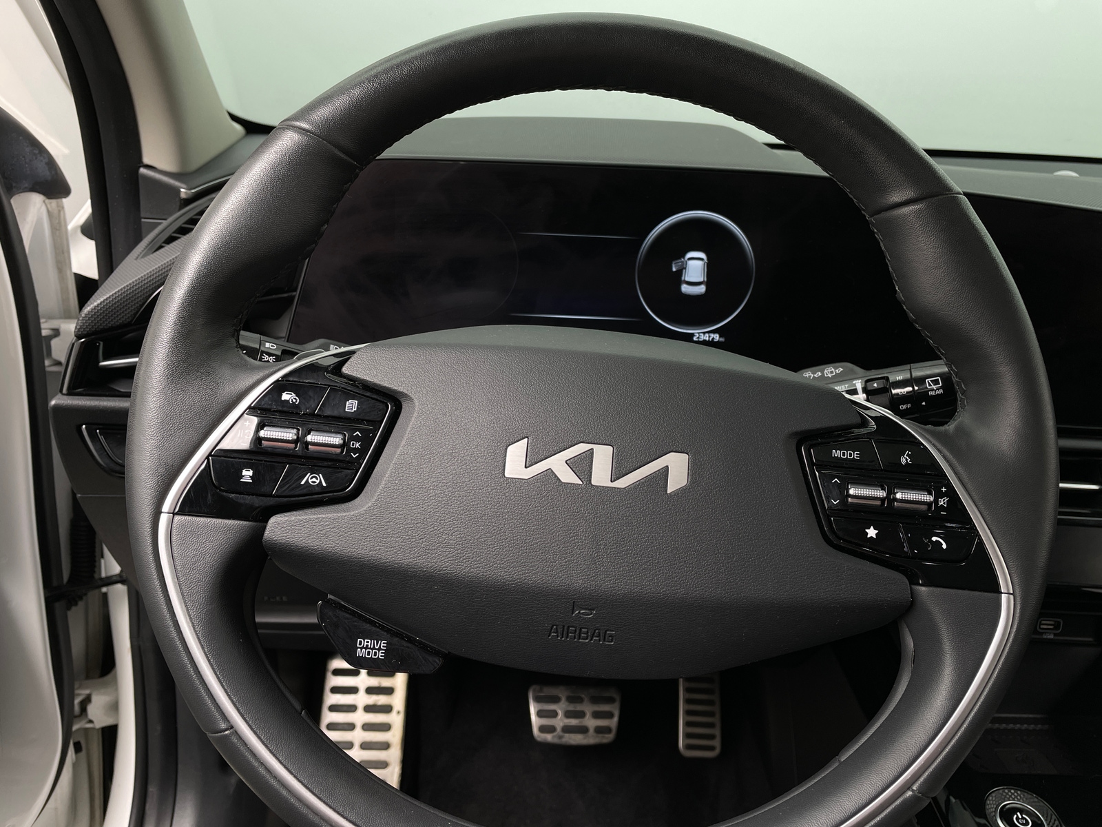 Thumbnail: 2023 Kia Niro - 4