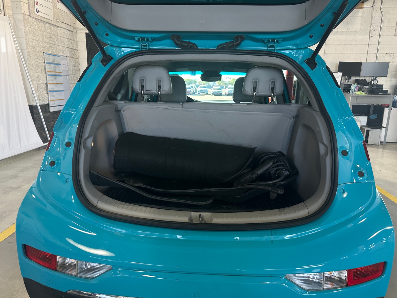 Thumbnail: 2020 Chevrolet Bolt EV - 6