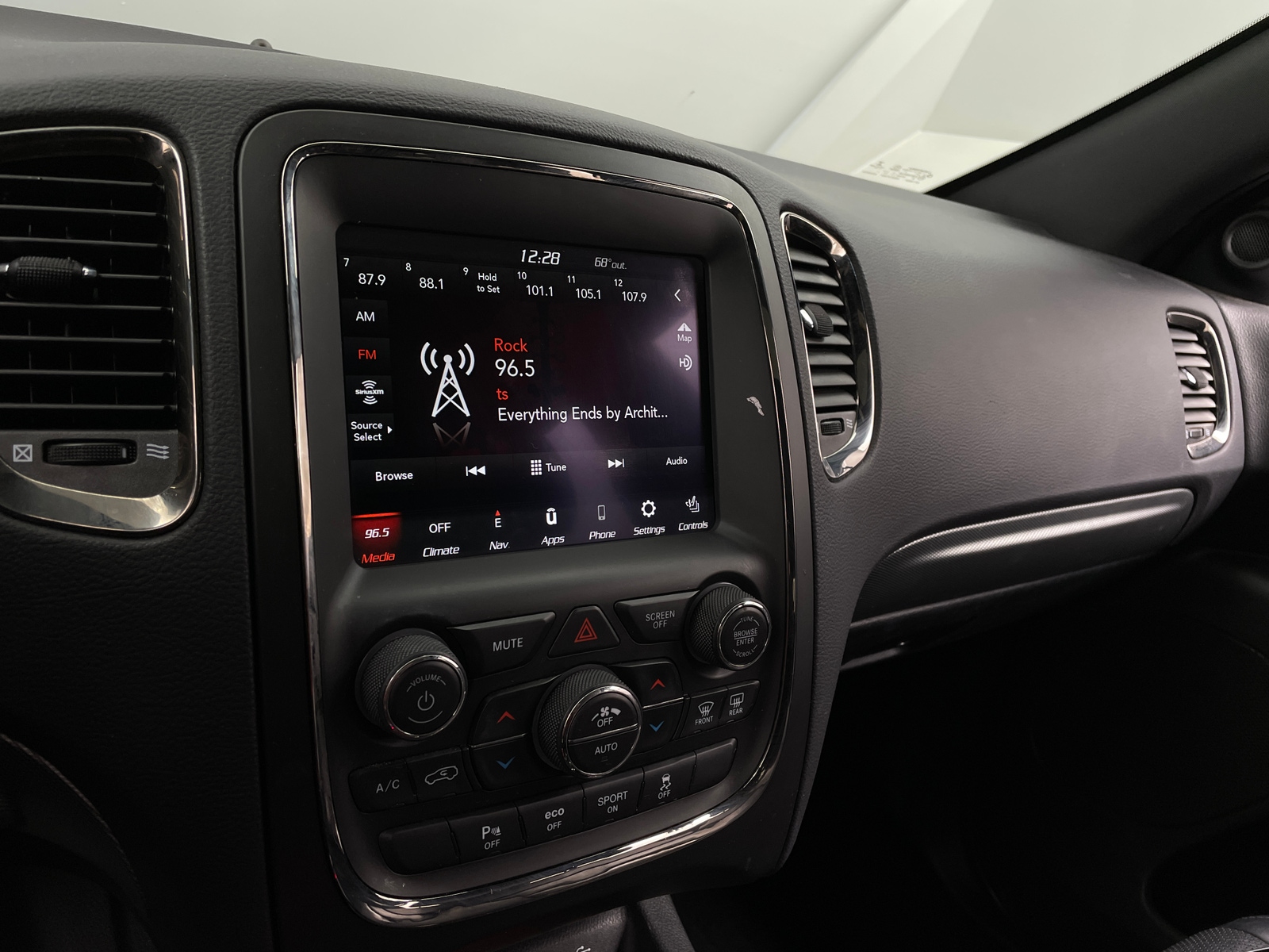 Thumbnail: 2020 Dodge Durango - 3