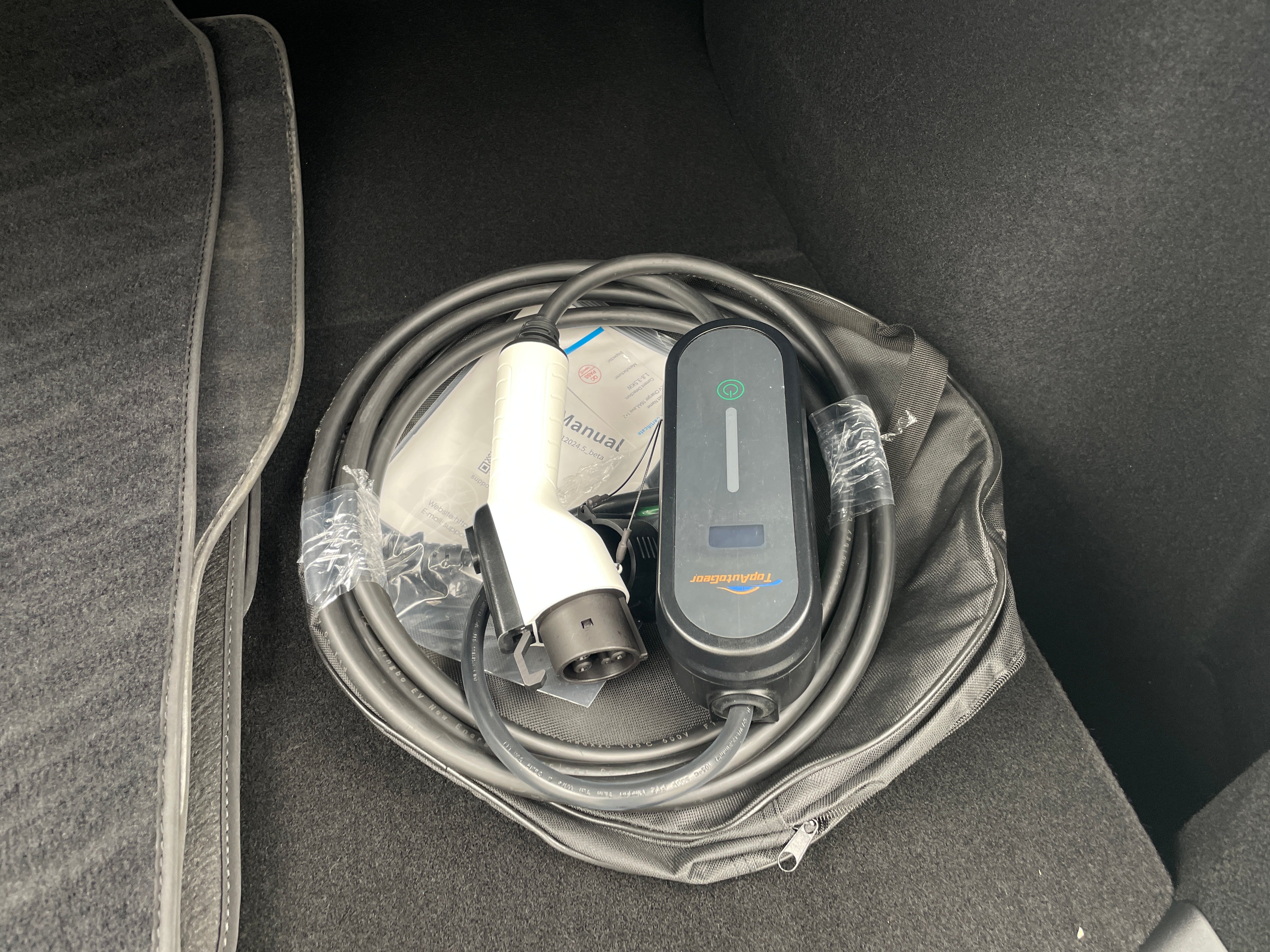 Used 2024 Tesla Model Y Long Range with VIN 7SAYGDEE5RA263481 for sale in Oak Creek, WI