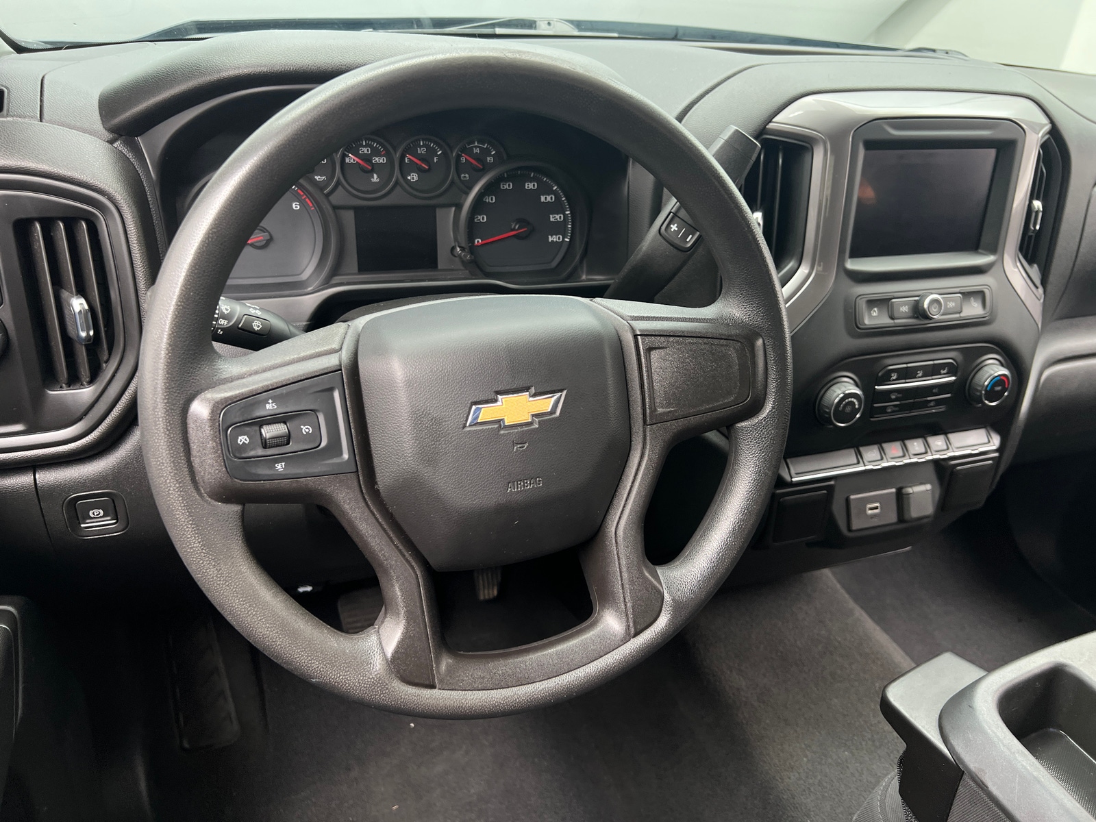 Thumbnail: 2020 Chevrolet Silverado 1500 - 5