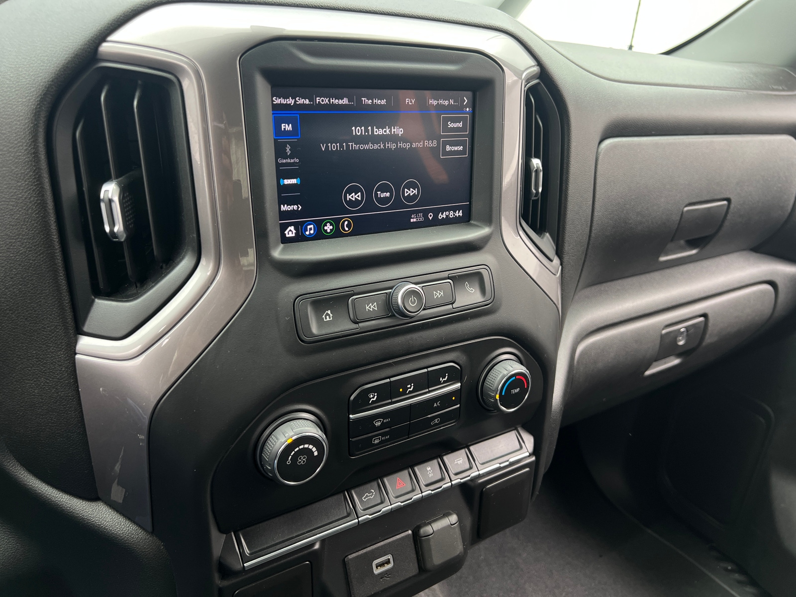 Thumbnail: 2020 Chevrolet Silverado 1500 - 4