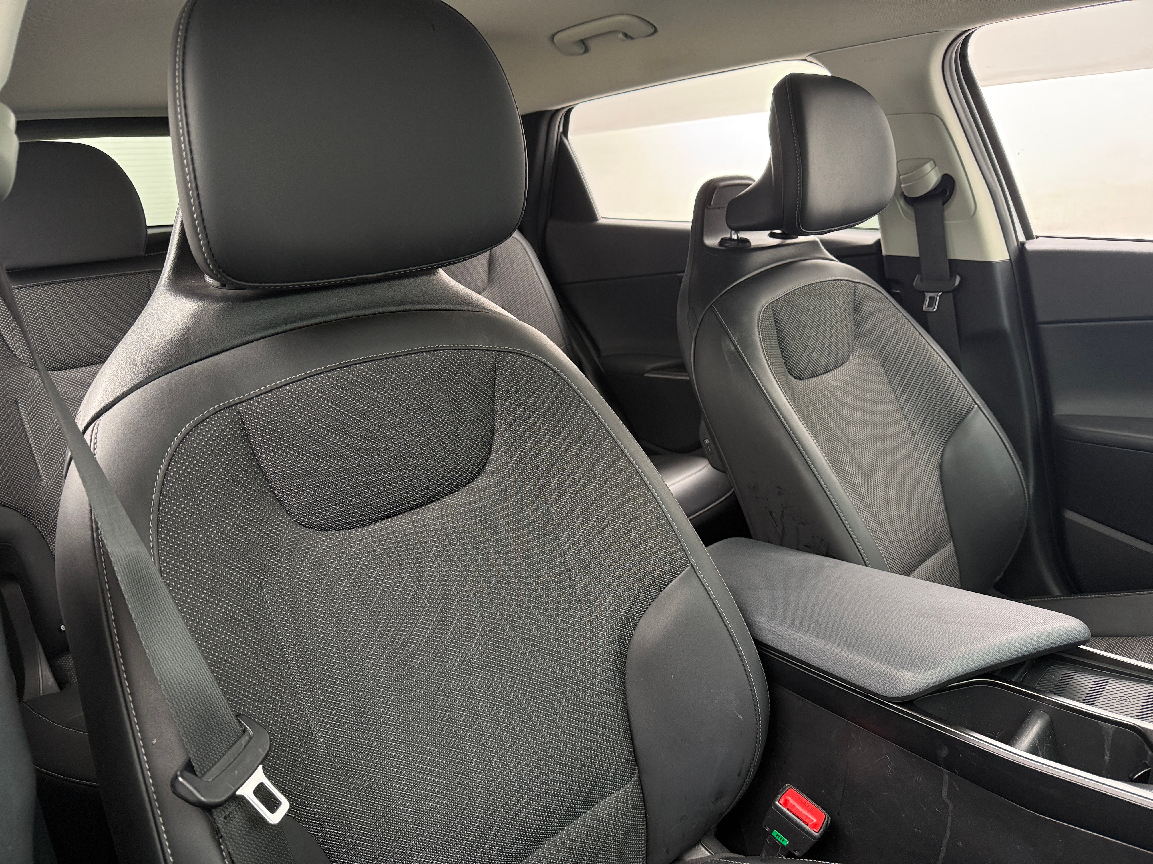 Used 2024 Kia EV6 Light L/R with VIN KNDC3DLC7R5615436 for sale in Oak Creek, WI